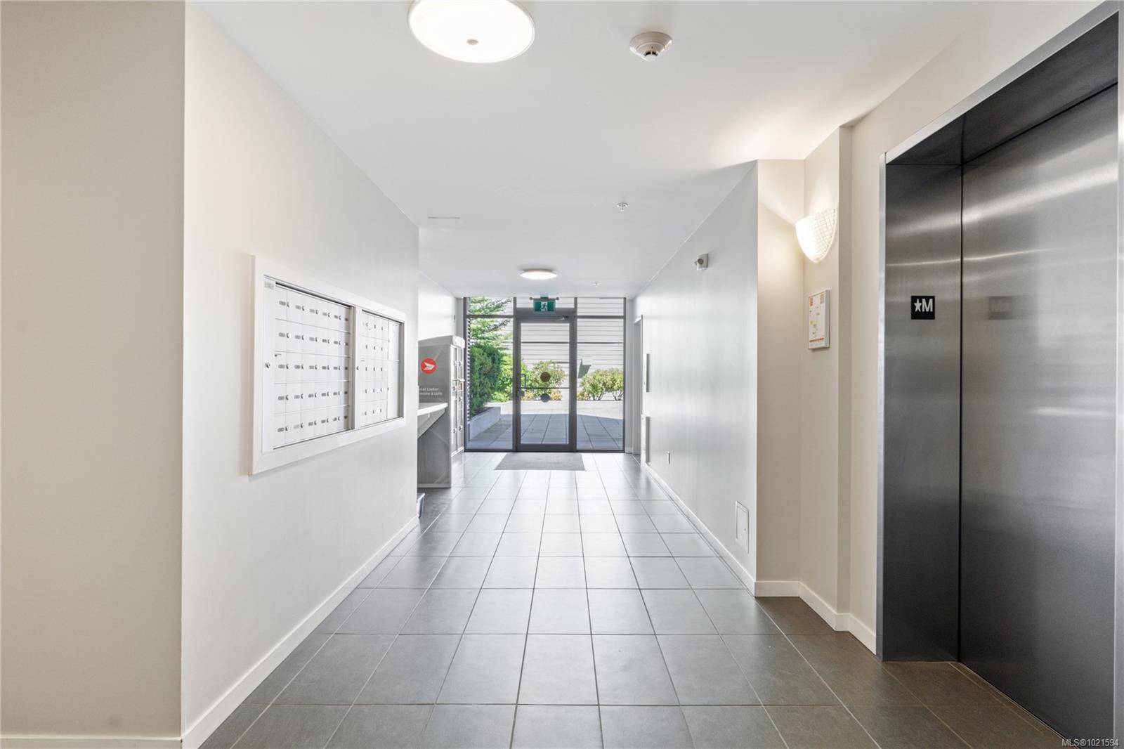 Victoria, BC V9A 0G2,785 Tyee Rd #211