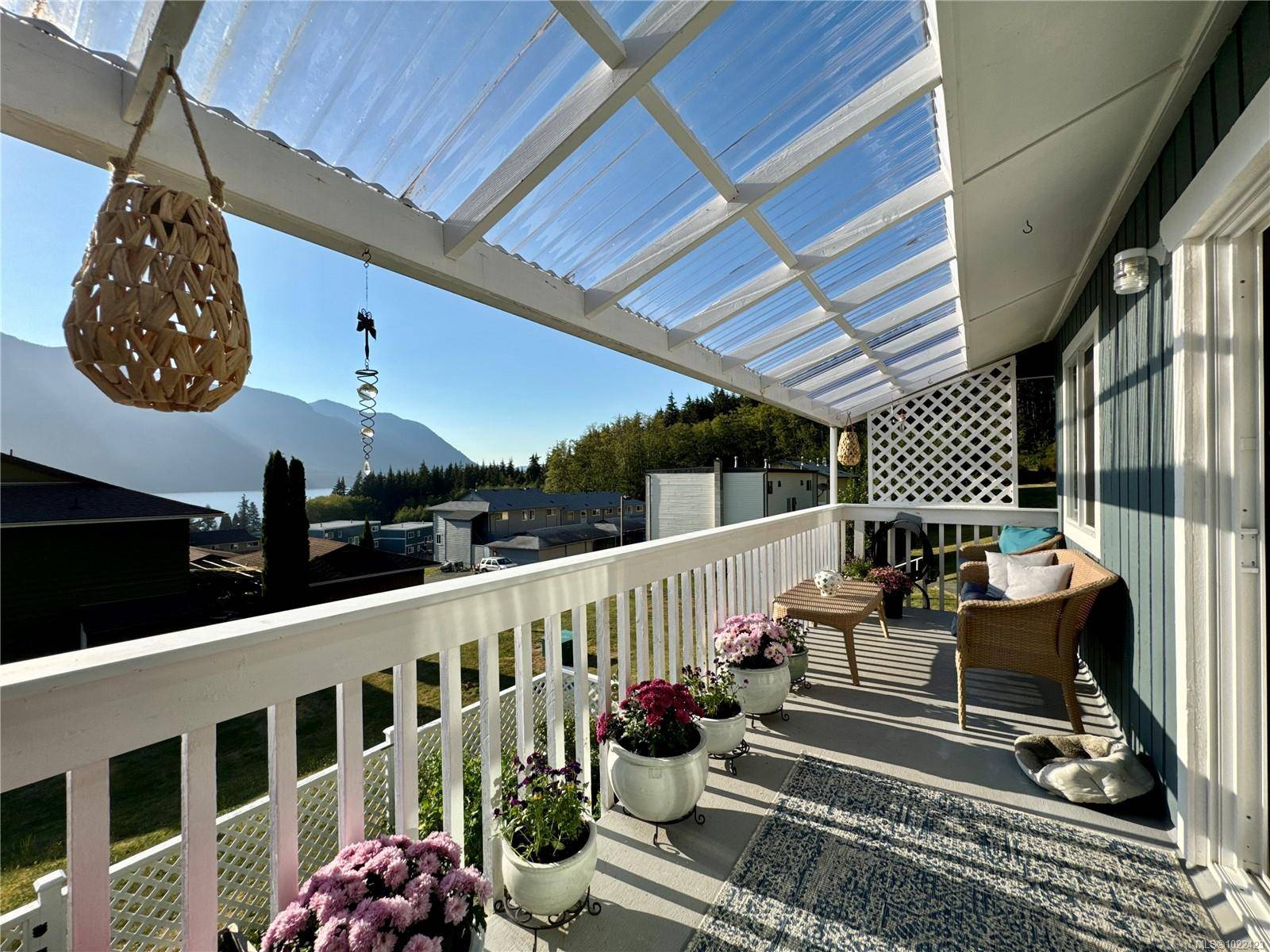 Port Alice, BC V0N 2N0,38 Clark Dr