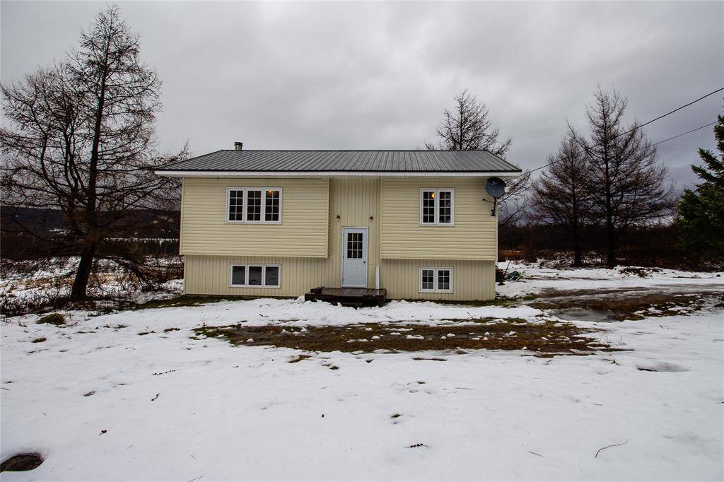 Upper Ferry, NL A0n1J0,18 Main Road