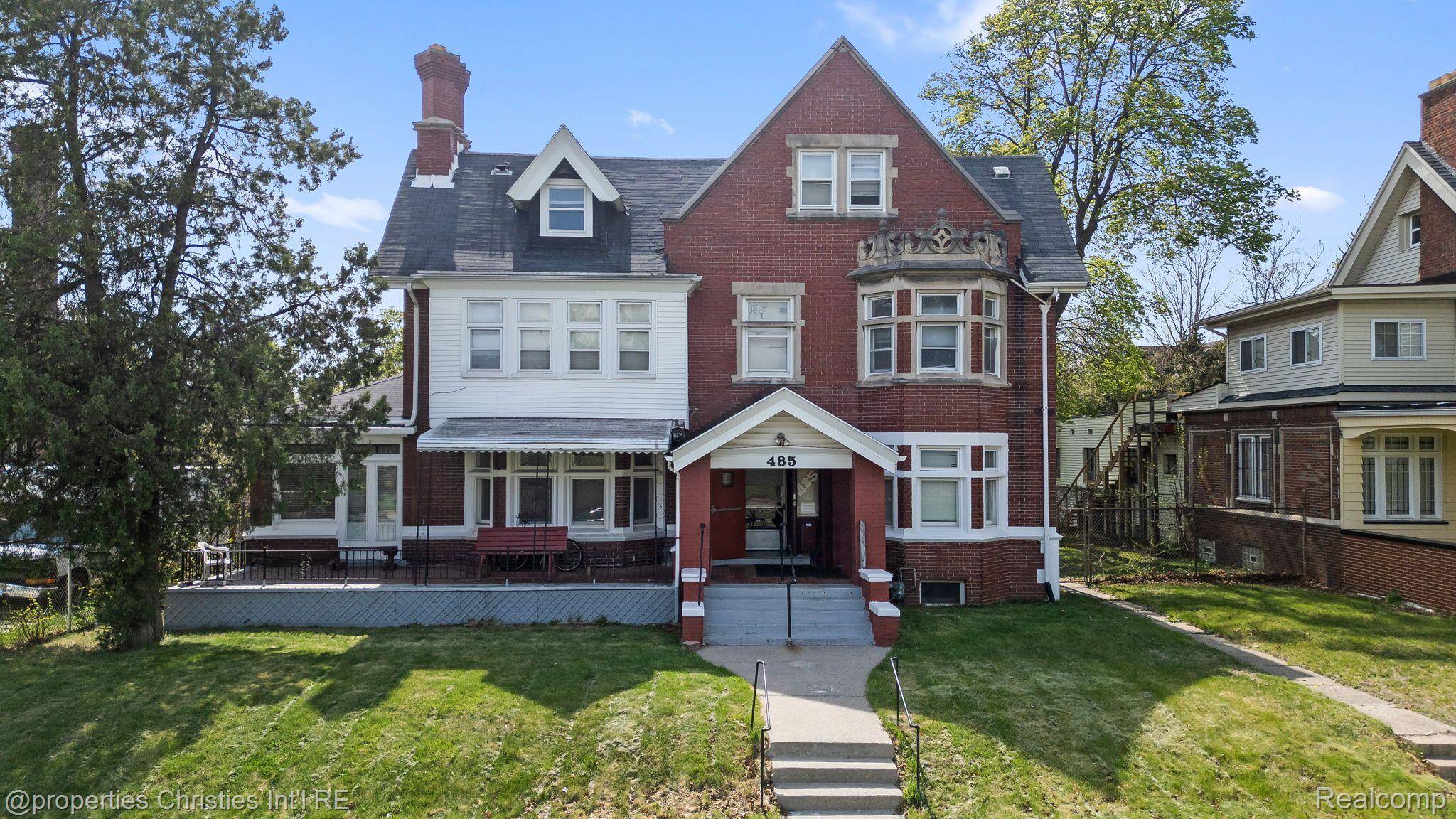 Detroit, MI 48207,485 E GRAND BLVD