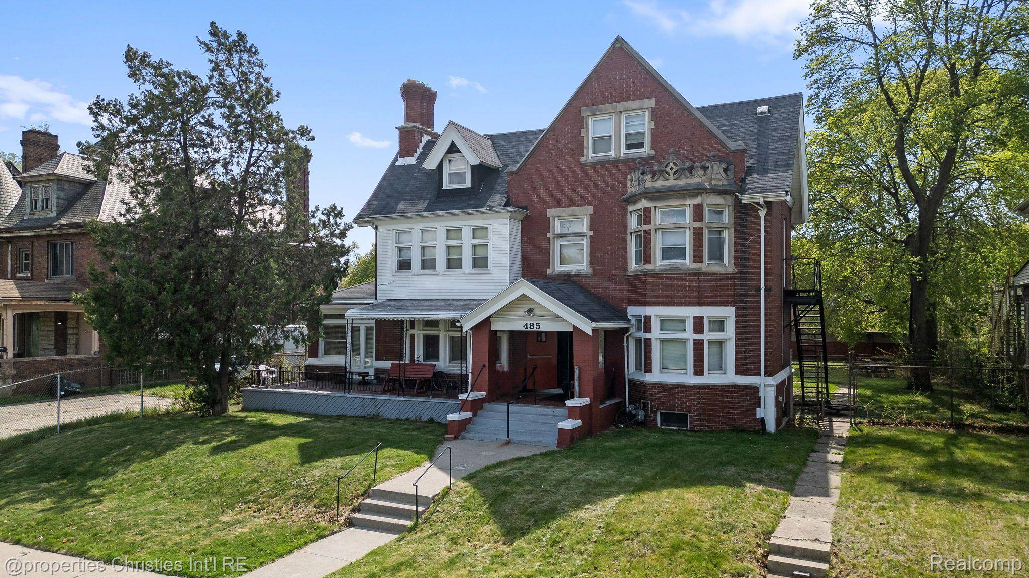 Detroit, MI 48207,485 E GRAND BLVD