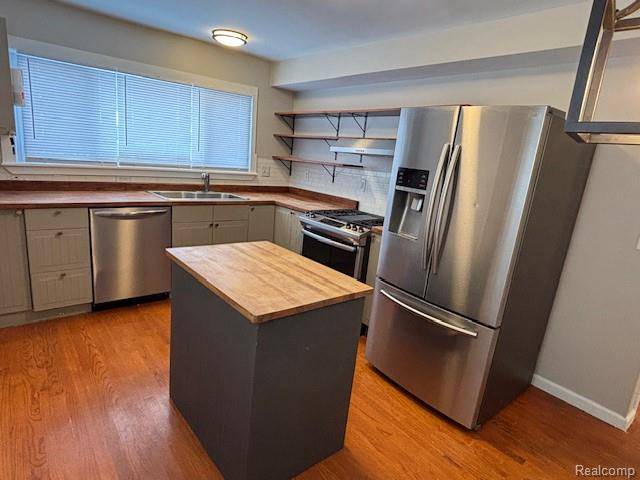 Waterford, MI 48328,2850 Oldsmobile AVE