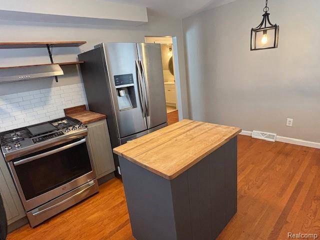 Waterford, MI 48328,2850 Oldsmobile AVE