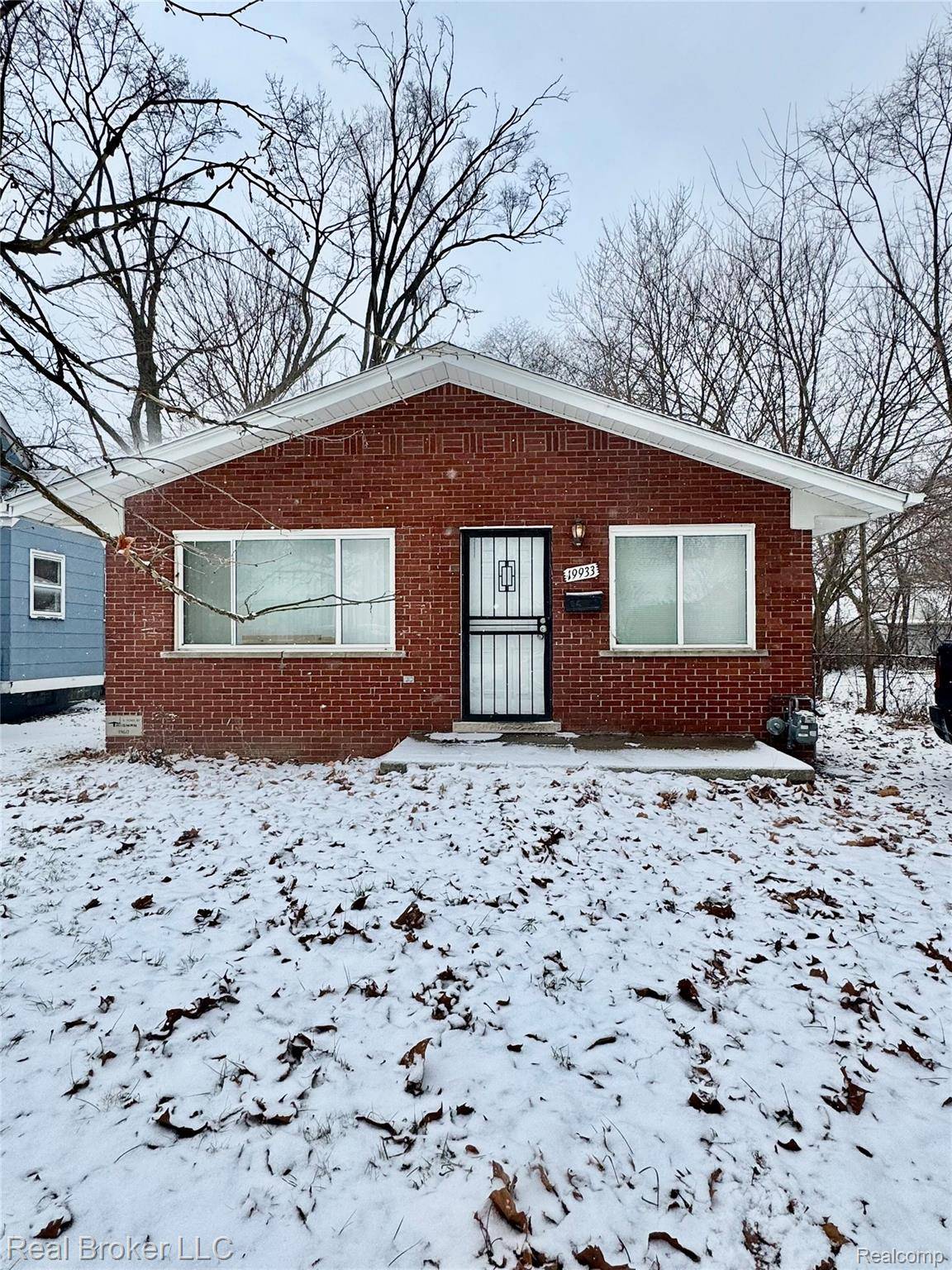 Detroit, MI 48219,19933 Bentler ST