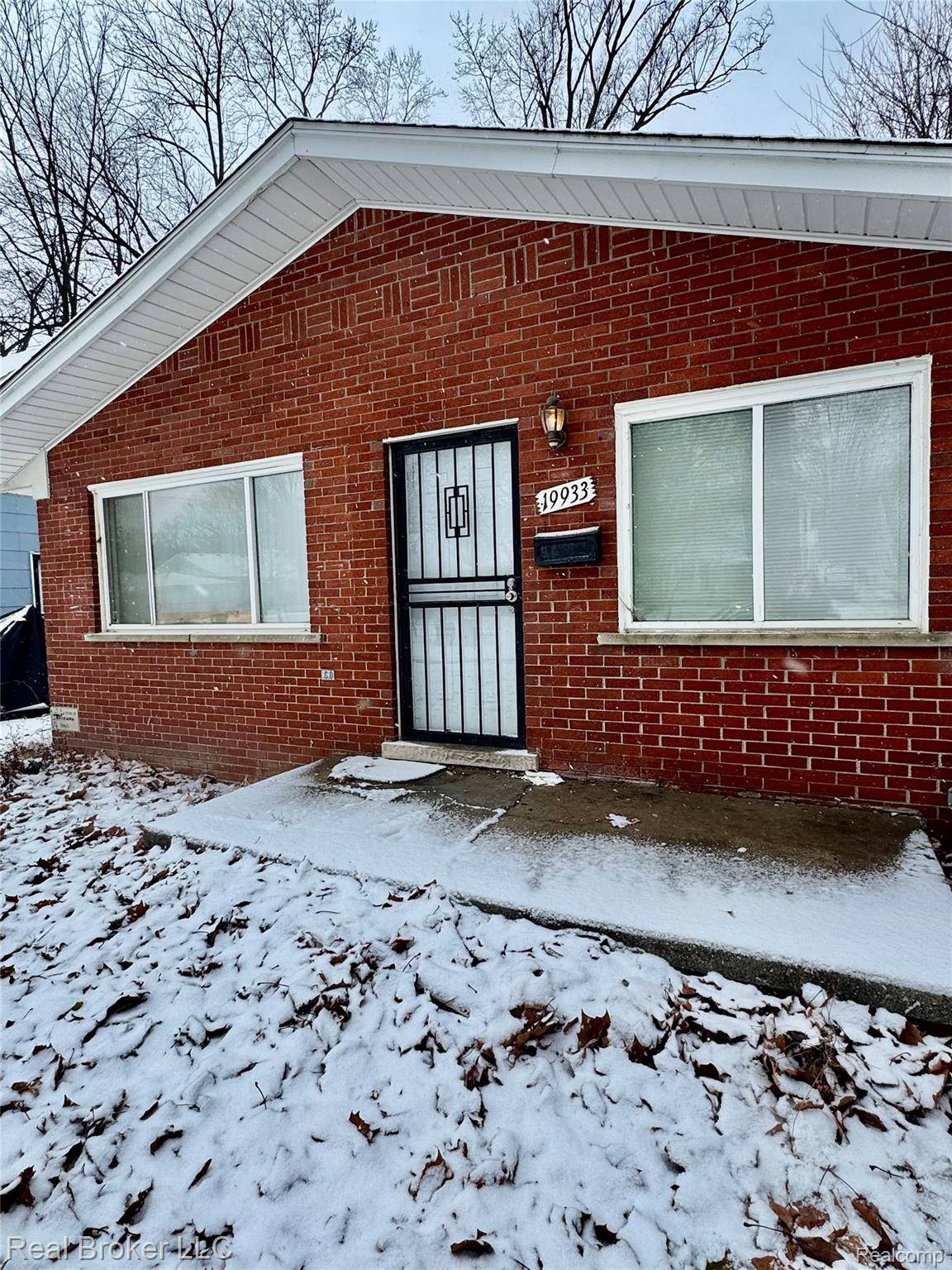 Detroit, MI 48219,19933 Bentler ST