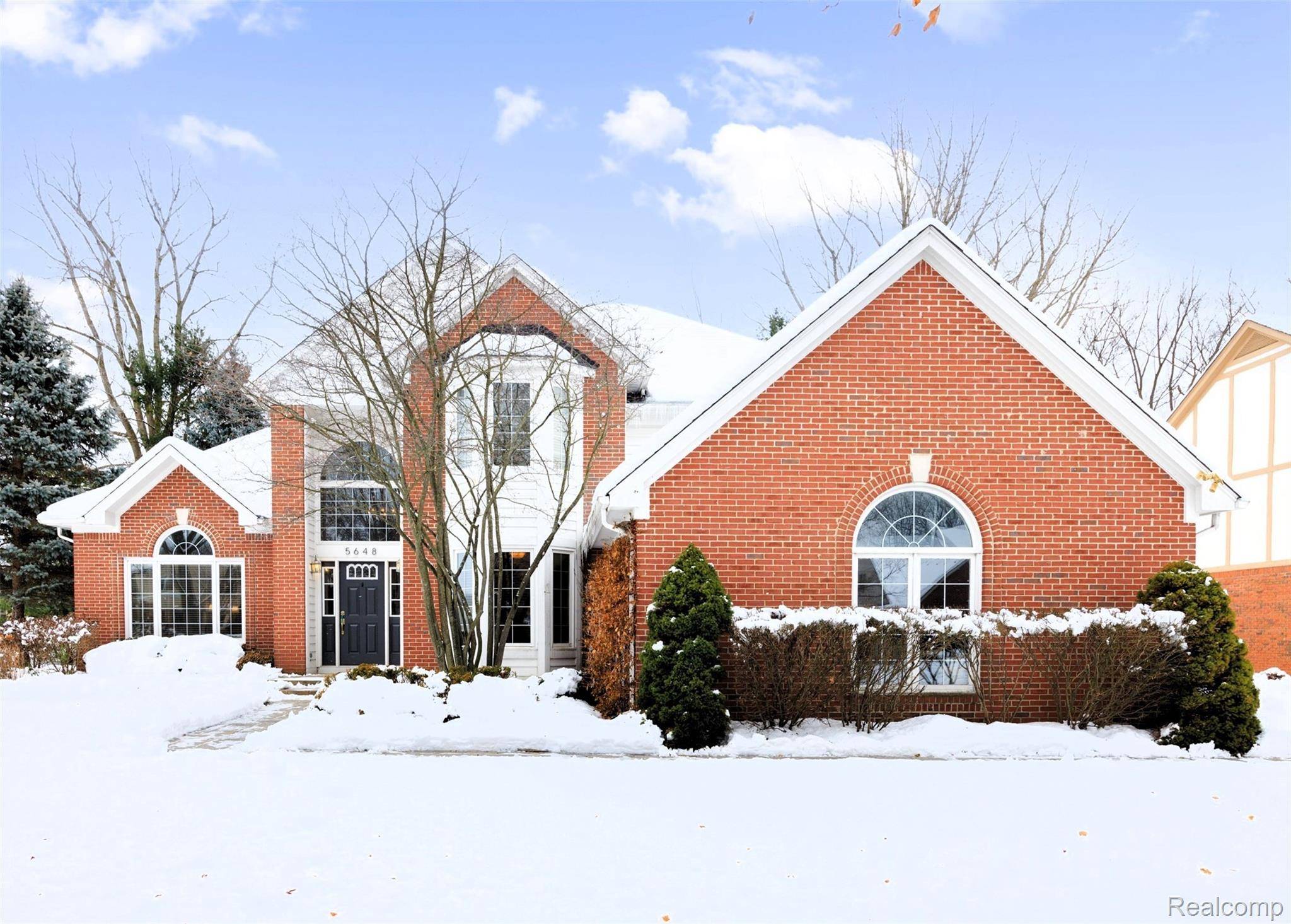 Troy, MI 48098,5648 Whitfield DR