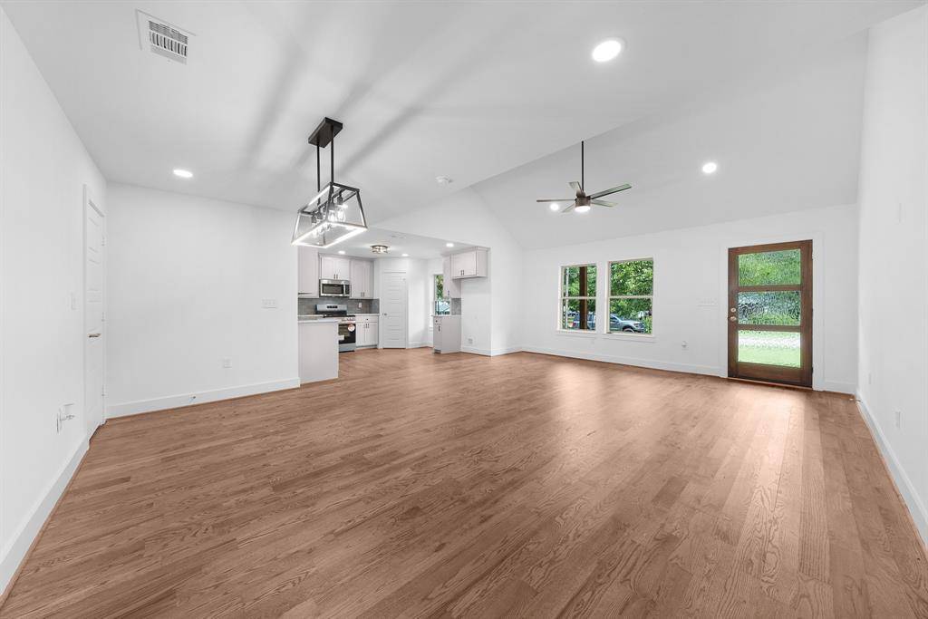 Ector, TX 75439,104 Mockingbird Street