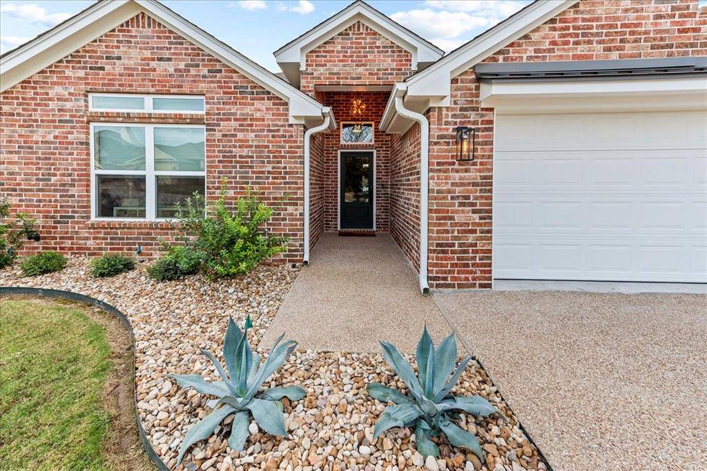 Waco, TX 76712,10409 Fallen Leaf Drive