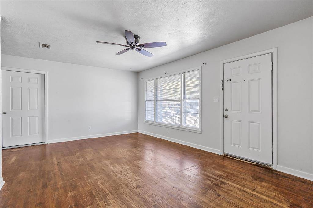 Fort Worth, TX 76116,3220 Olive Place