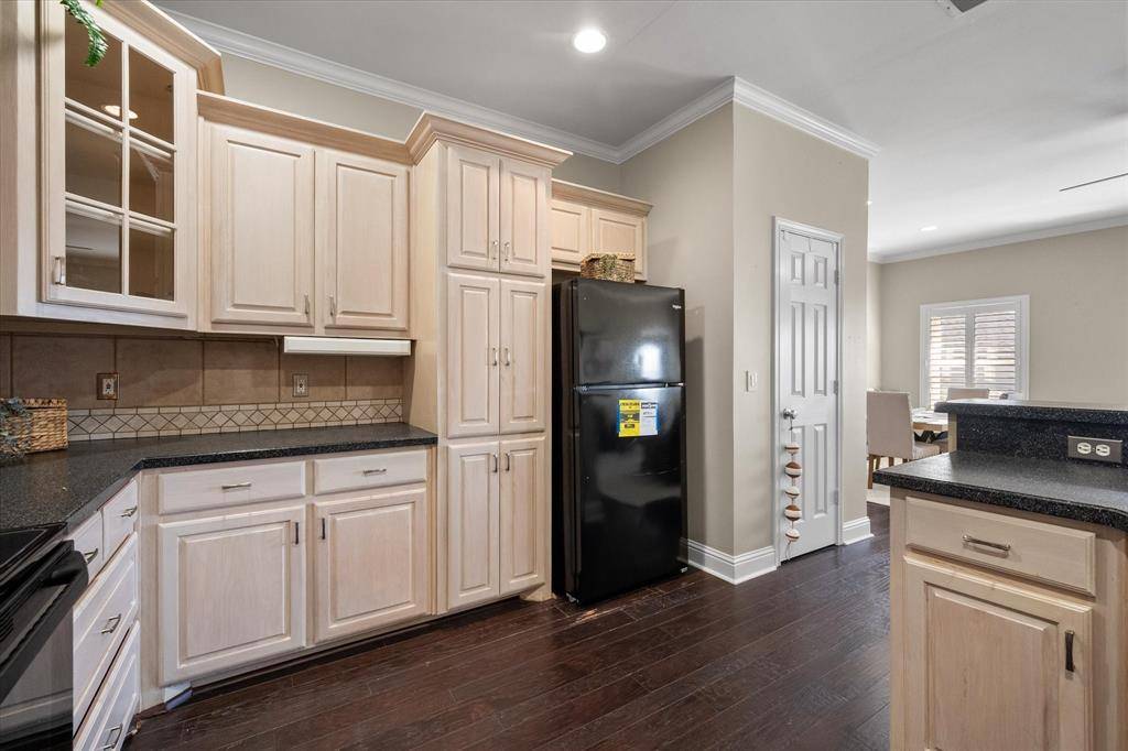 Corsicana, TX 75110,603 W 6th Avenue #203