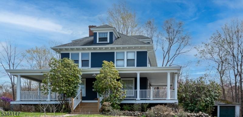 Roseland Boro, NJ 07068,144 Passaic Ave