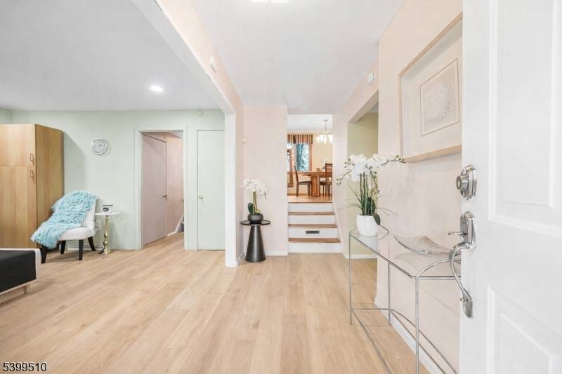 Wayne Twp., NJ 07470,12 Clinton Ln