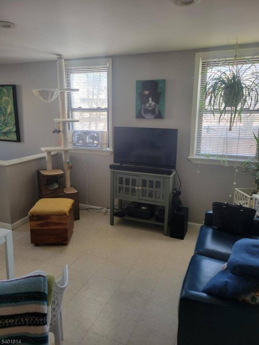 West Orange Twp., NJ 07052,425 Main St