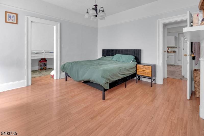 Weehawken Twp., NJ 07086,564 Hudson Ave