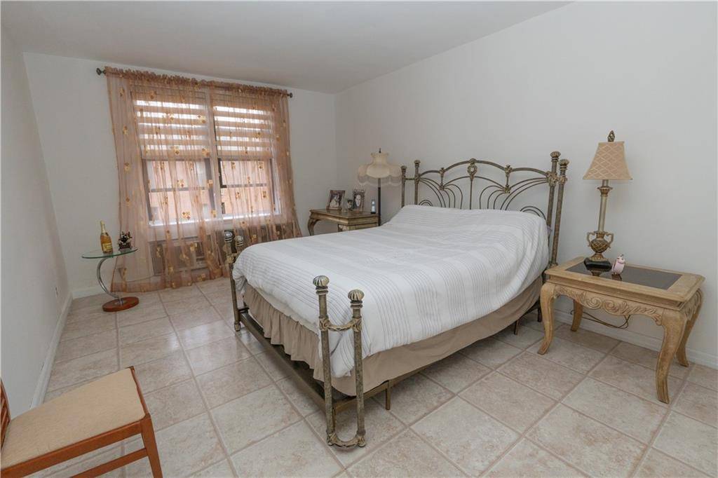 Brooklyn, NY 11235,1213 Avenue Z #F4