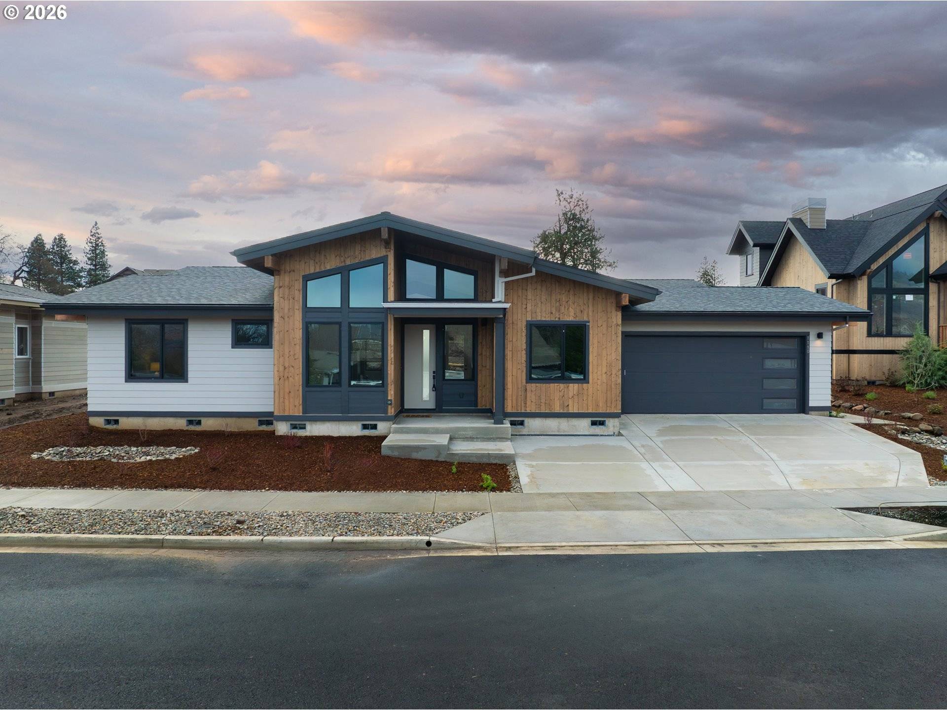 Hood River, OR 97031,1110 Rock Creek RD