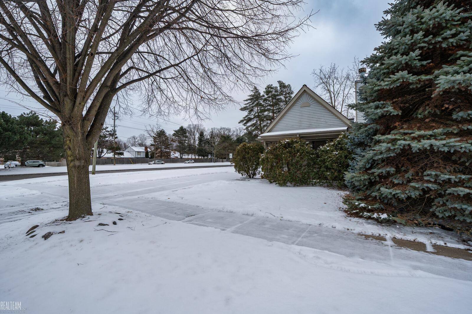 Sterling Heights, MI 48313,13498 Butler DR