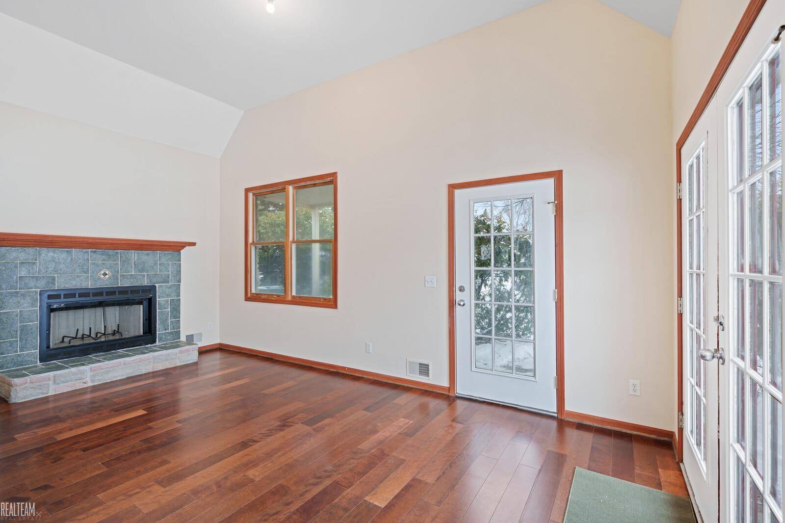 Sterling Heights, MI 48313,13498 Butler DR