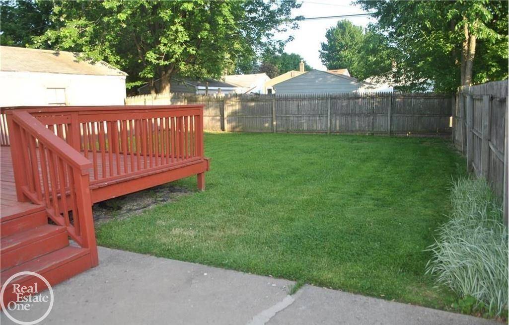 Warren, MI 48089,11036 Stephens RD