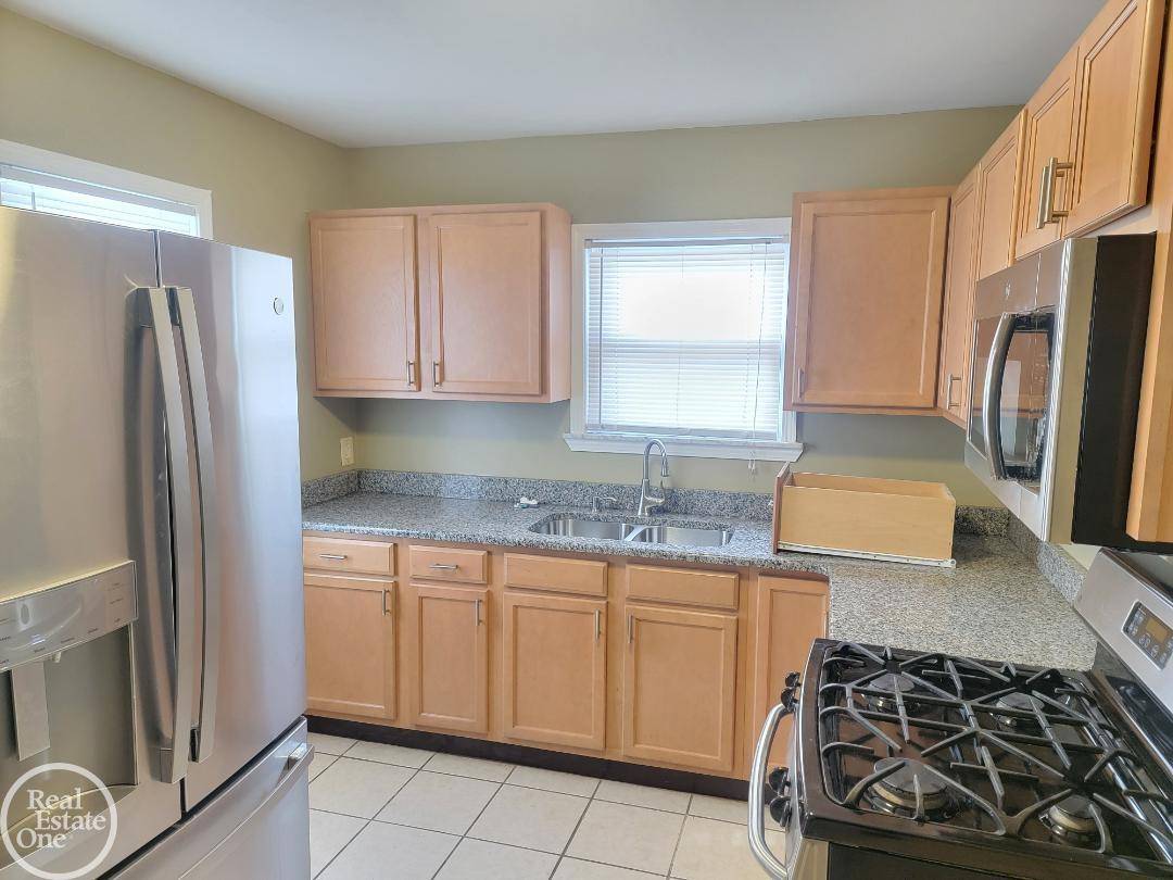 Warren, MI 48089,11036 Stephens RD