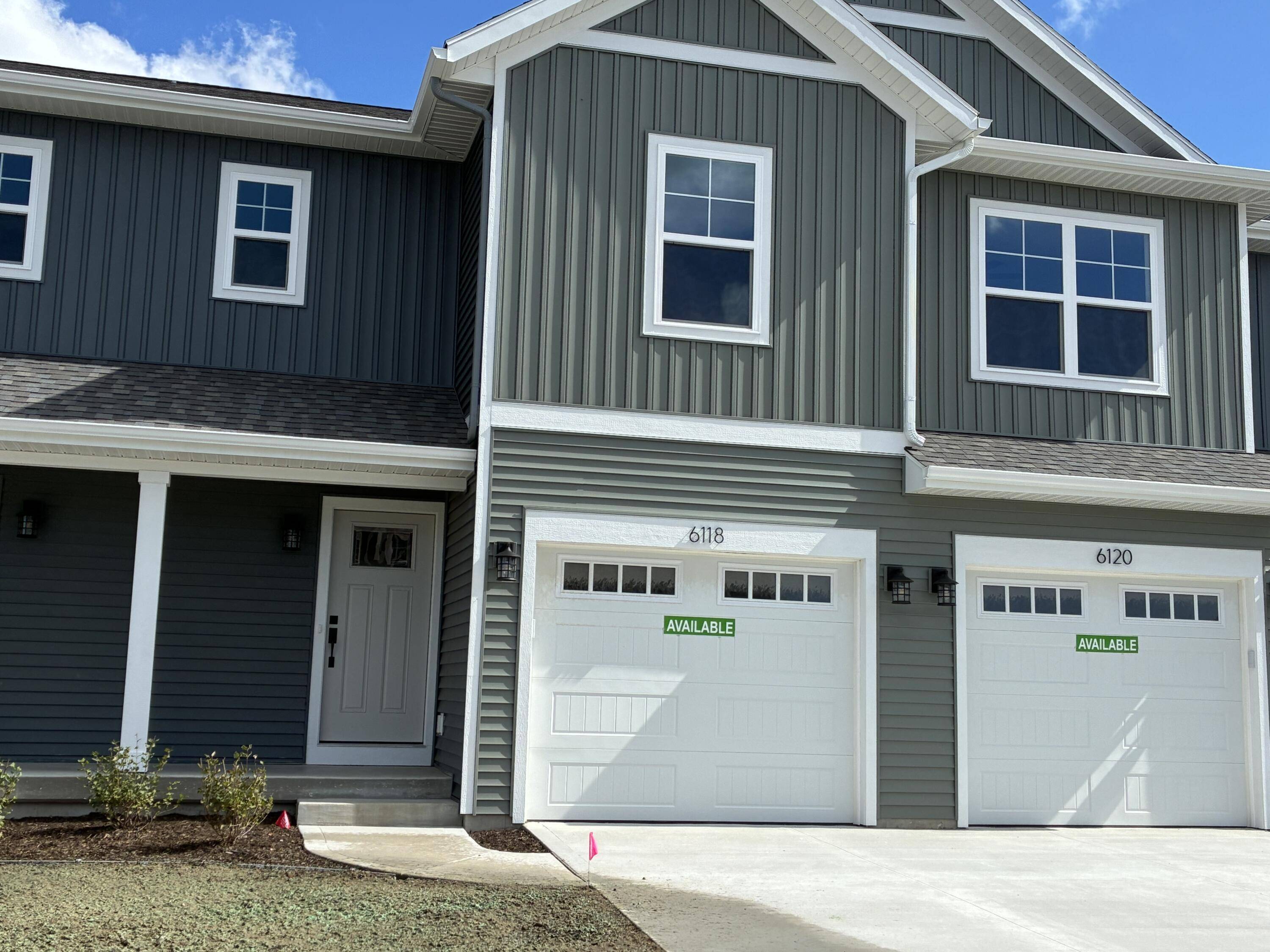 Spring Lake, MI 49456,6118 Burgess DR #11