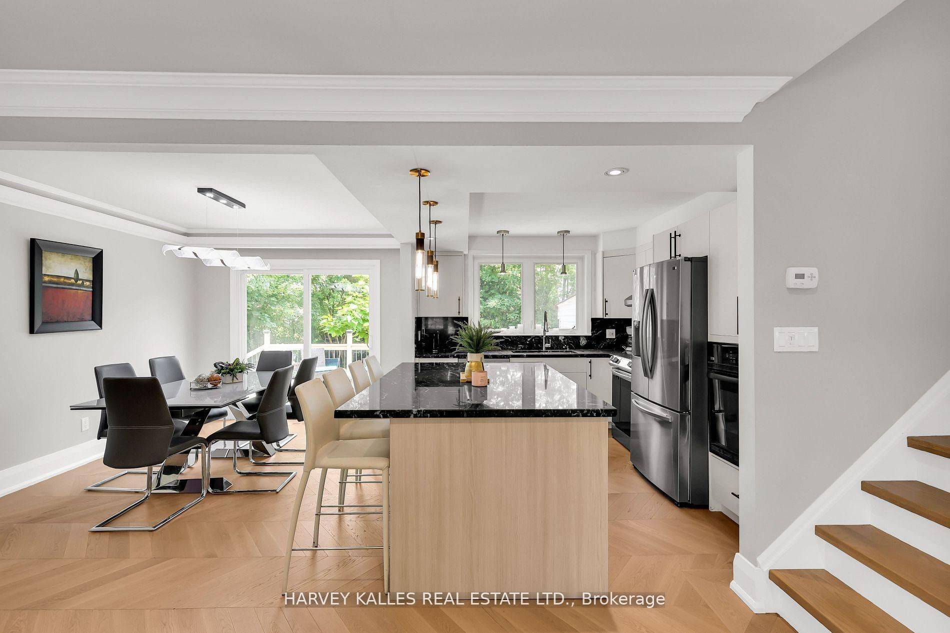 Toronto C14, ON M2N 4B4,16 Wedgeport PL