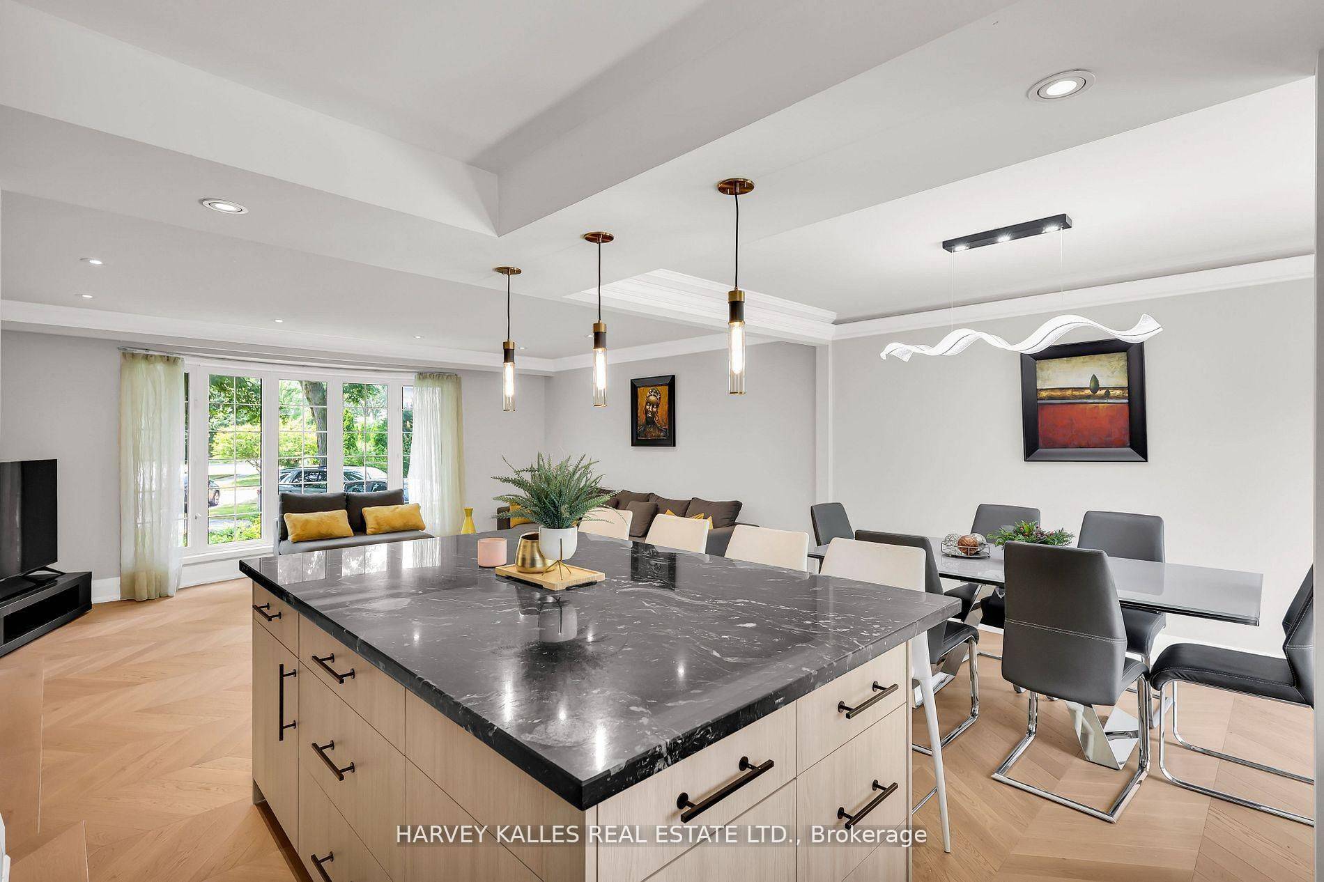 Toronto C14, ON M2N 4B4,16 Wedgeport PL