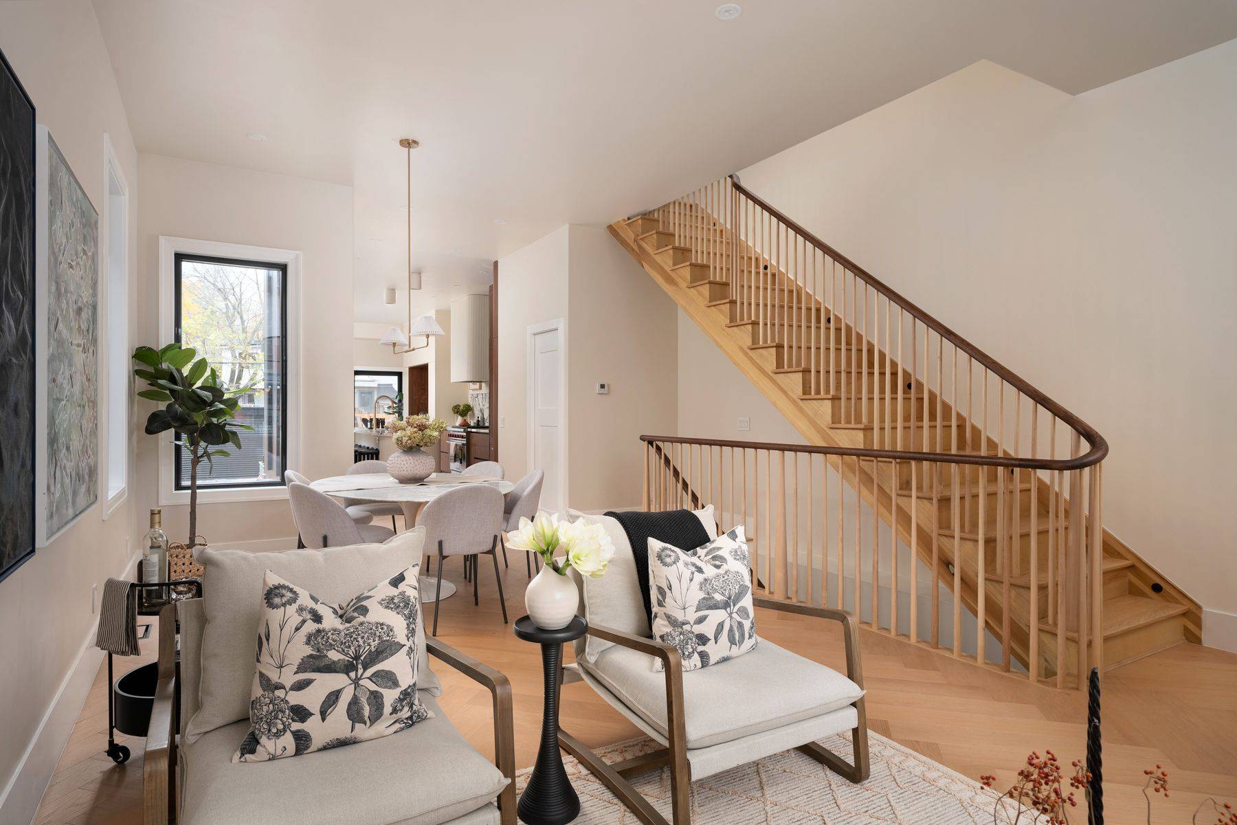 Toronto C01, ON M5S 2L6,256 Major ST