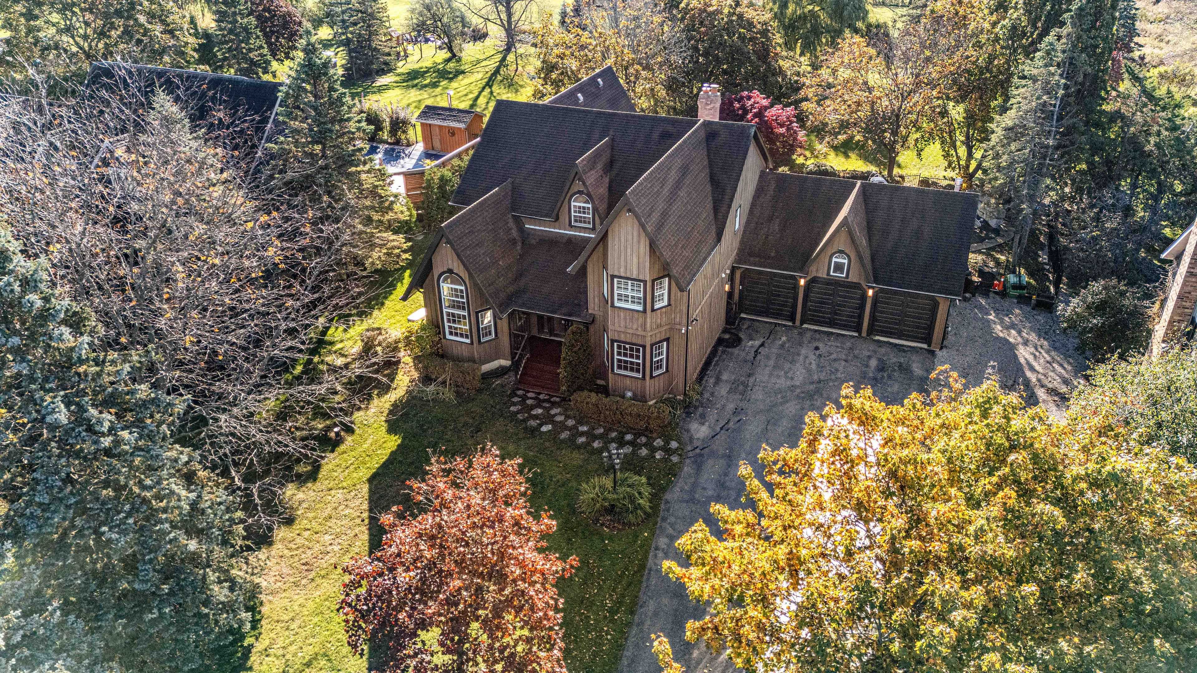 Pickering, ON L1Y 1A7,1645 Acorn LN