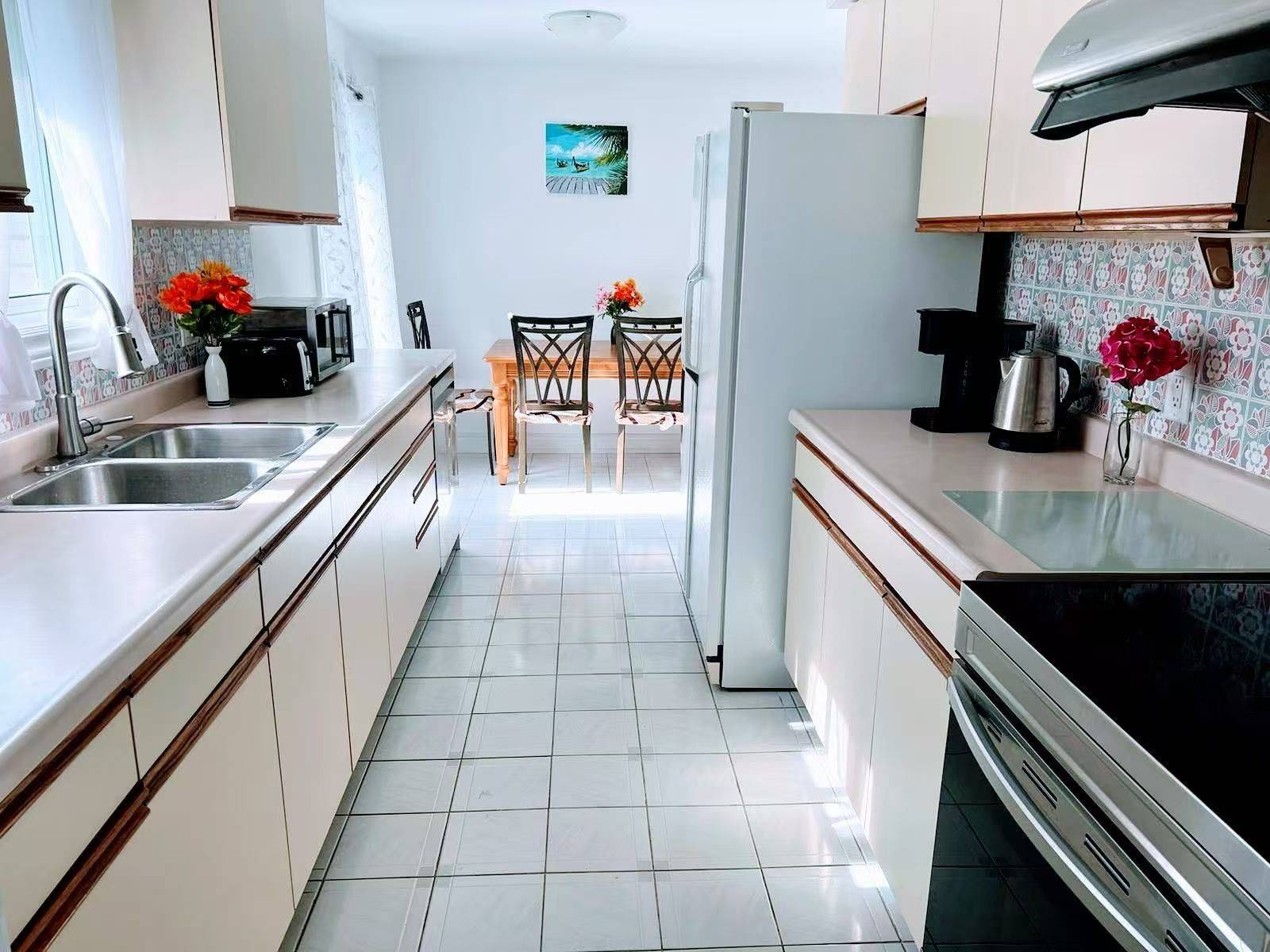 Toronto E07, ON M1S 1L8,46 Stainforth DR #Upper