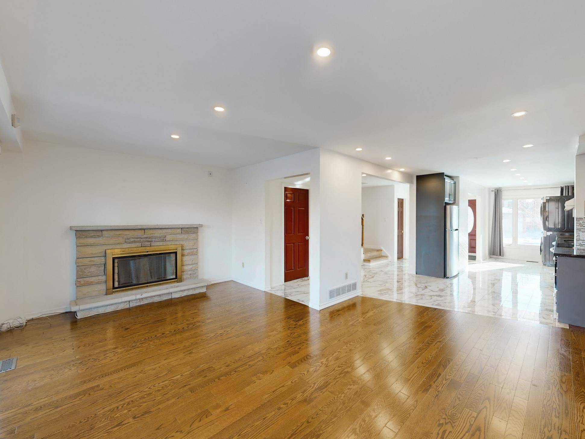 Toronto E11, ON M1B 4W3,64 Durness AVE #Main and Upper