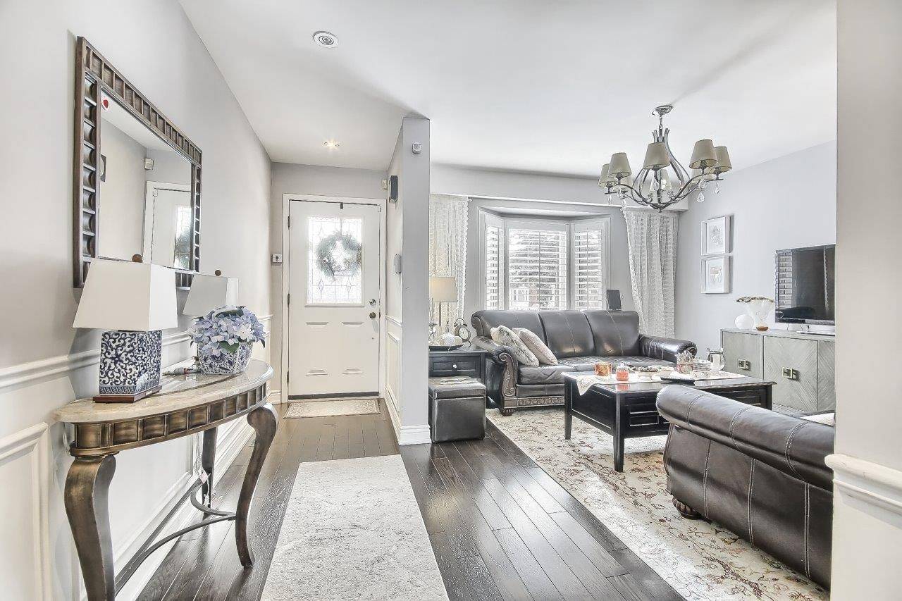 Toronto E05, ON M1W 3K1,14 Fawndale CRES