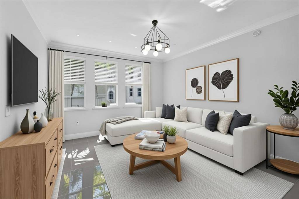 Fort Lauderdale, FL 33301,533 NE 3rd Ave #221