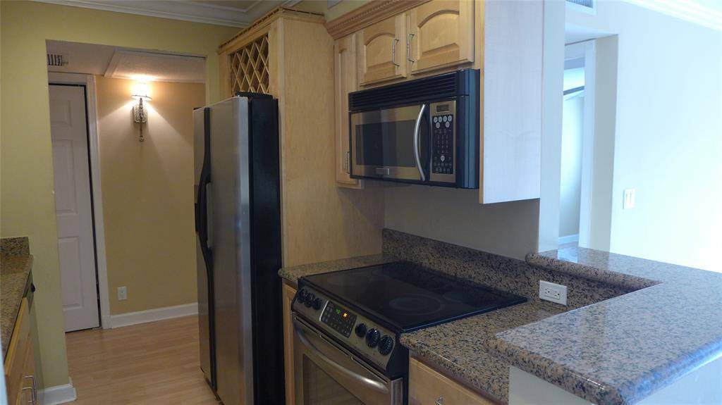 Fort Lauderdale, FL 33301,1515 E Broward Blvd #305