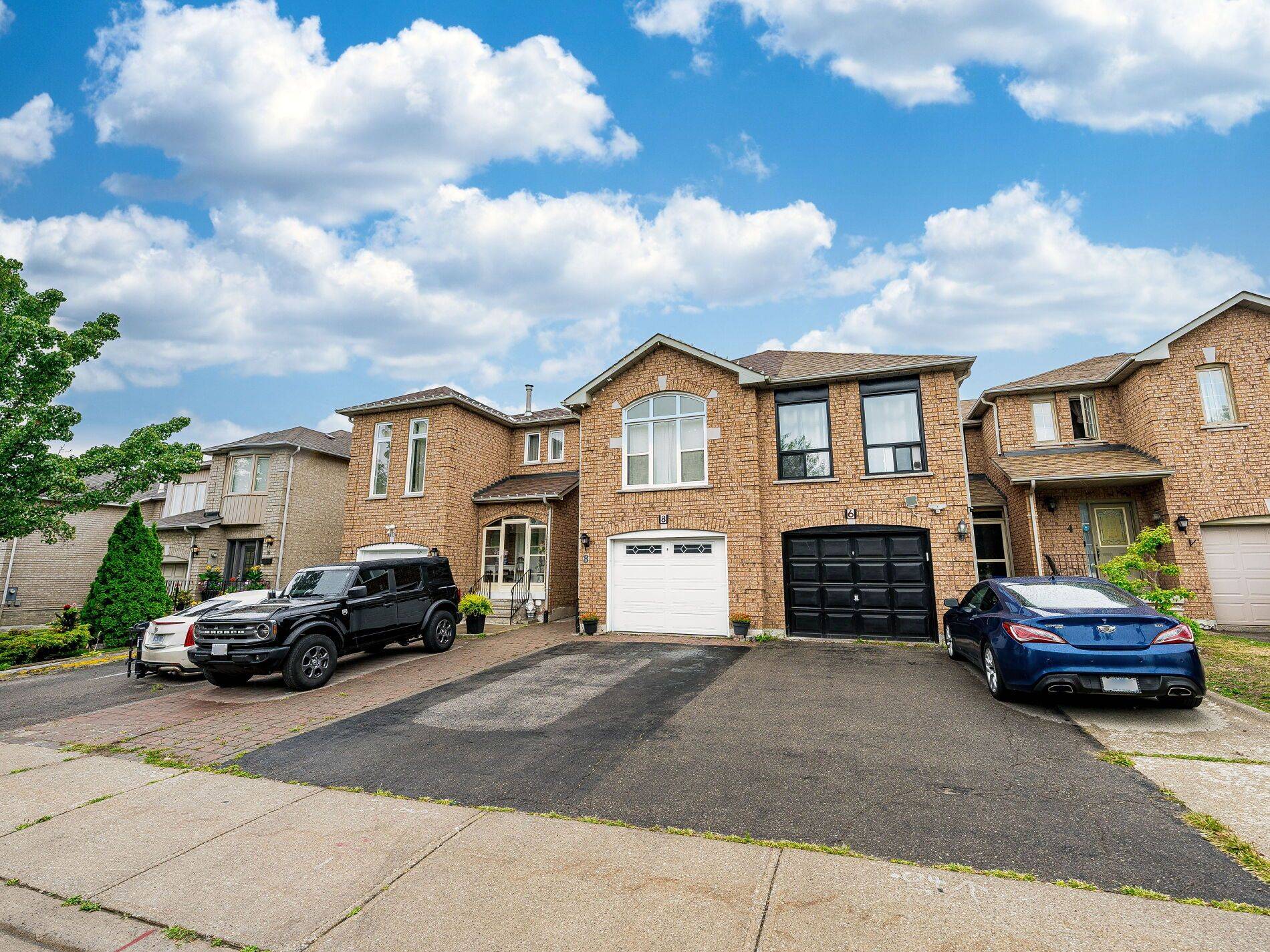 Vaughan, ON L4K 4X6,8 Wedgewood PL