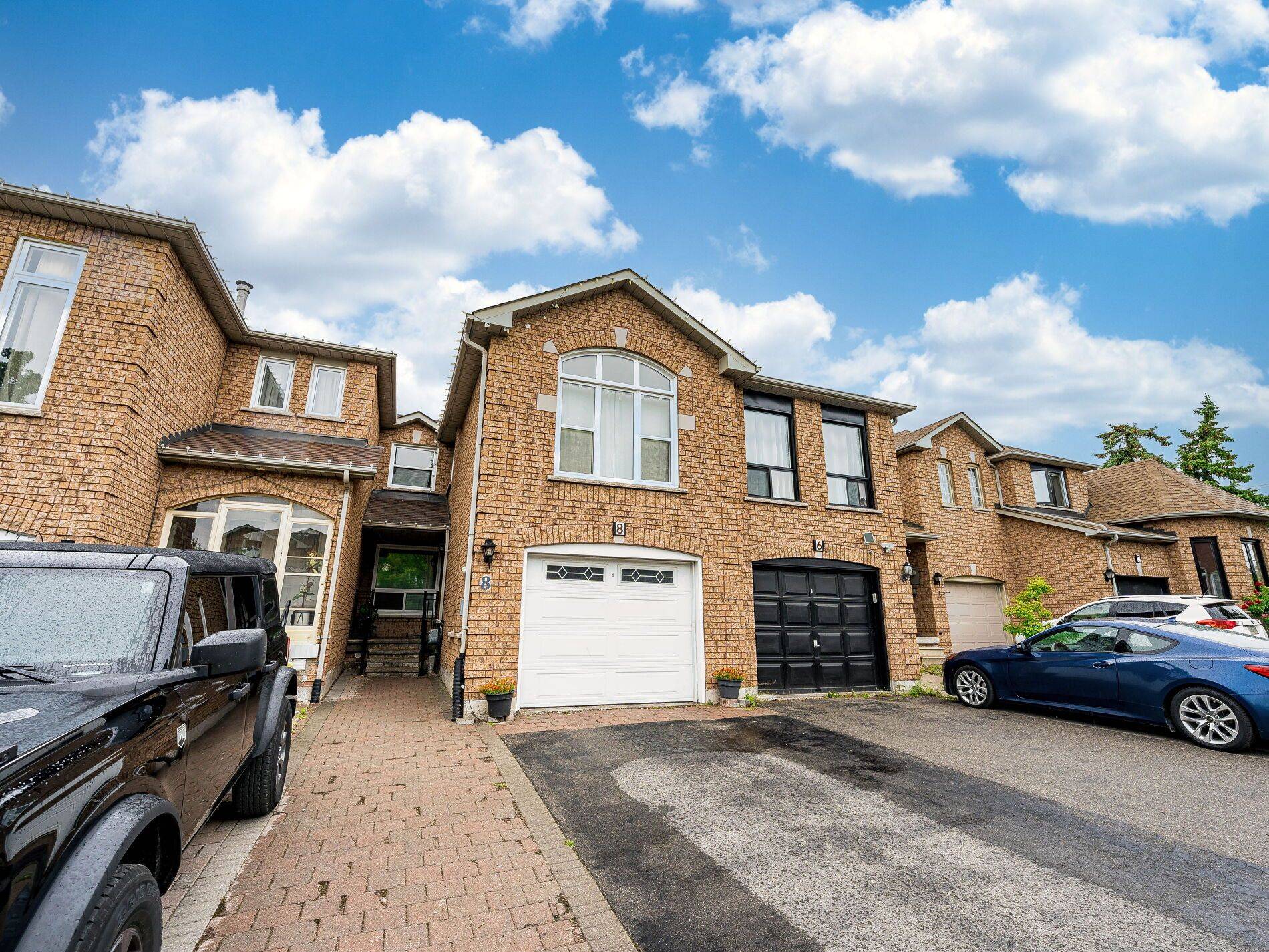 Vaughan, ON L4K 4X6,8 Wedgewood PL