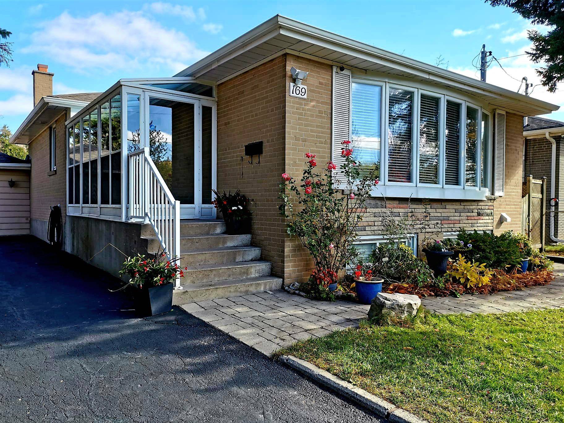 Richmond Hill, ON L4C 2C7,169 Norfolk AVE