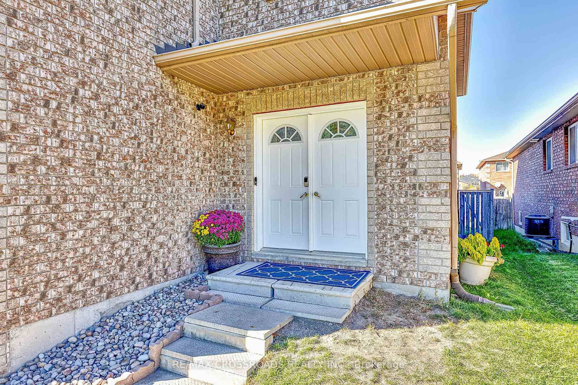 Innisfil, ON L9S 0E6,1220 Laurand ST