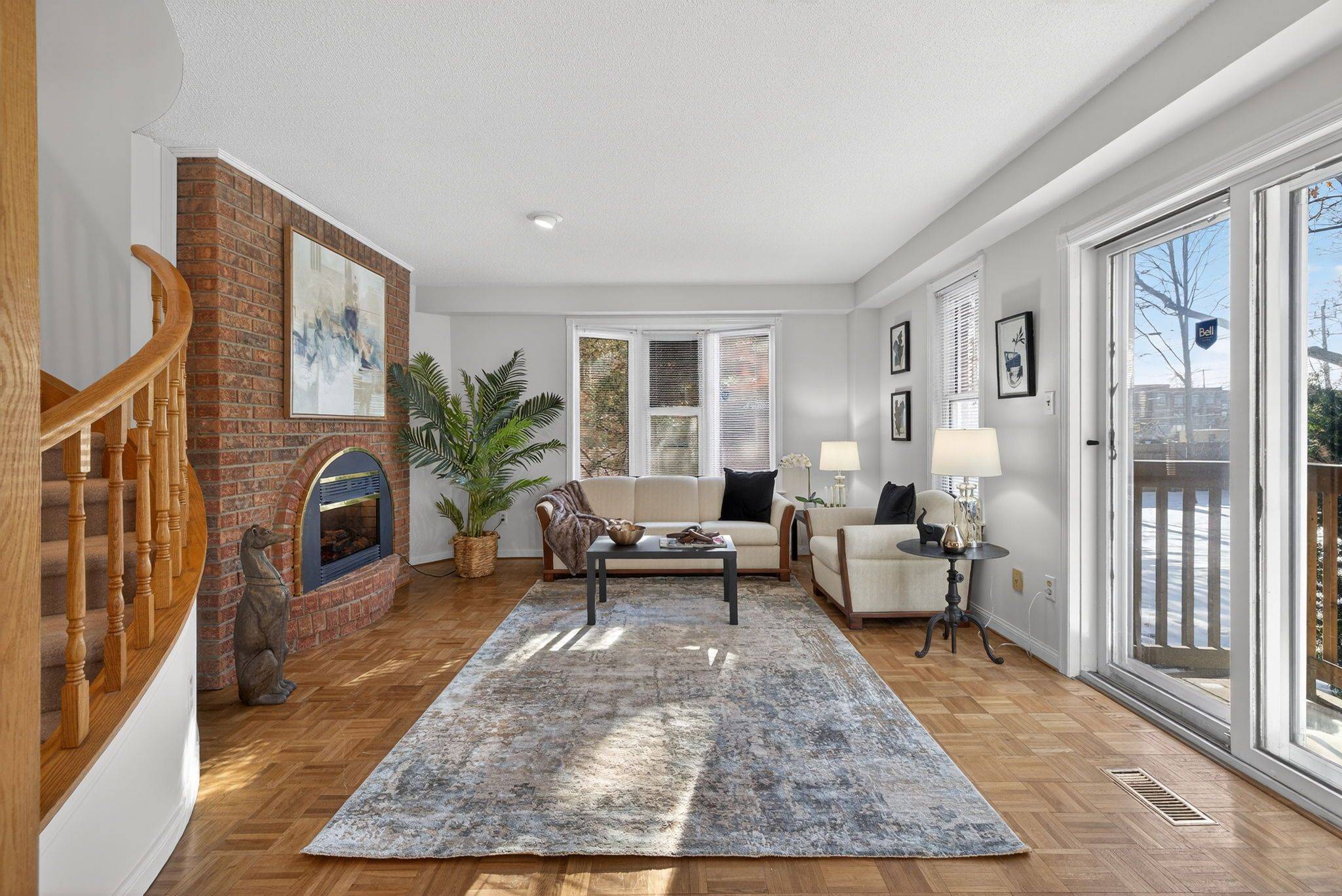 Markham, ON L3T 5R5,68 Confederation WAY #44