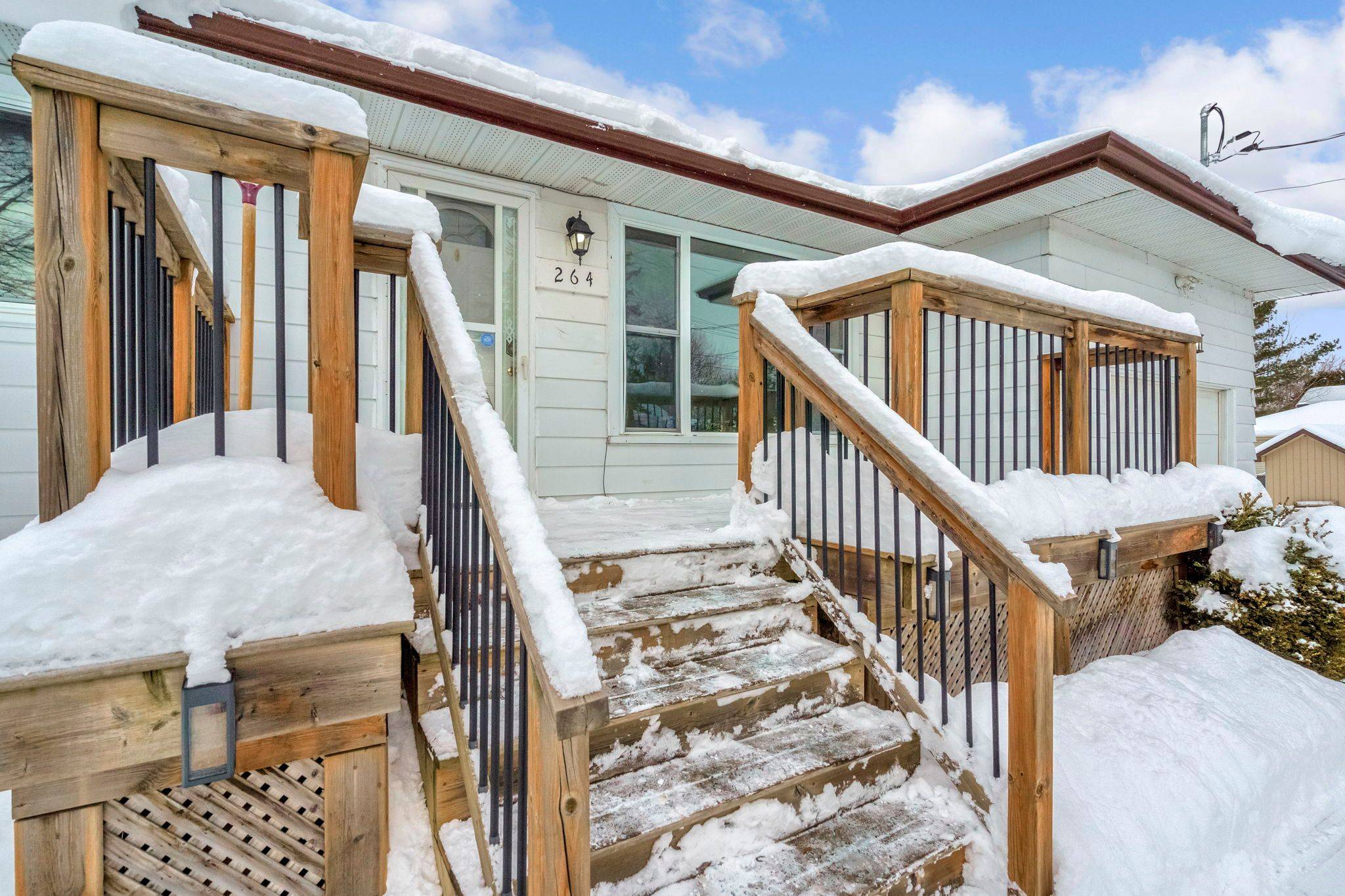 Tay, ON L0K 1R0,264 Kingfisher AVE