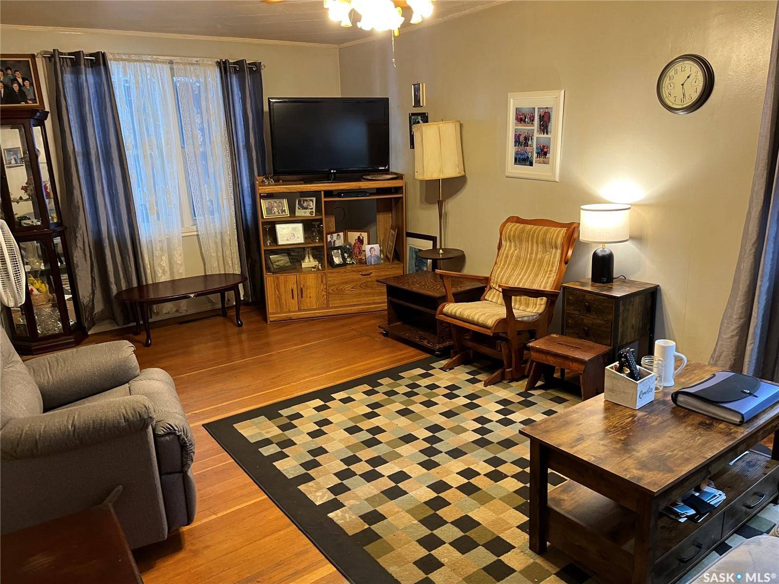 Gravelbourg, SK S0H 1X0,219 1st AVENUE