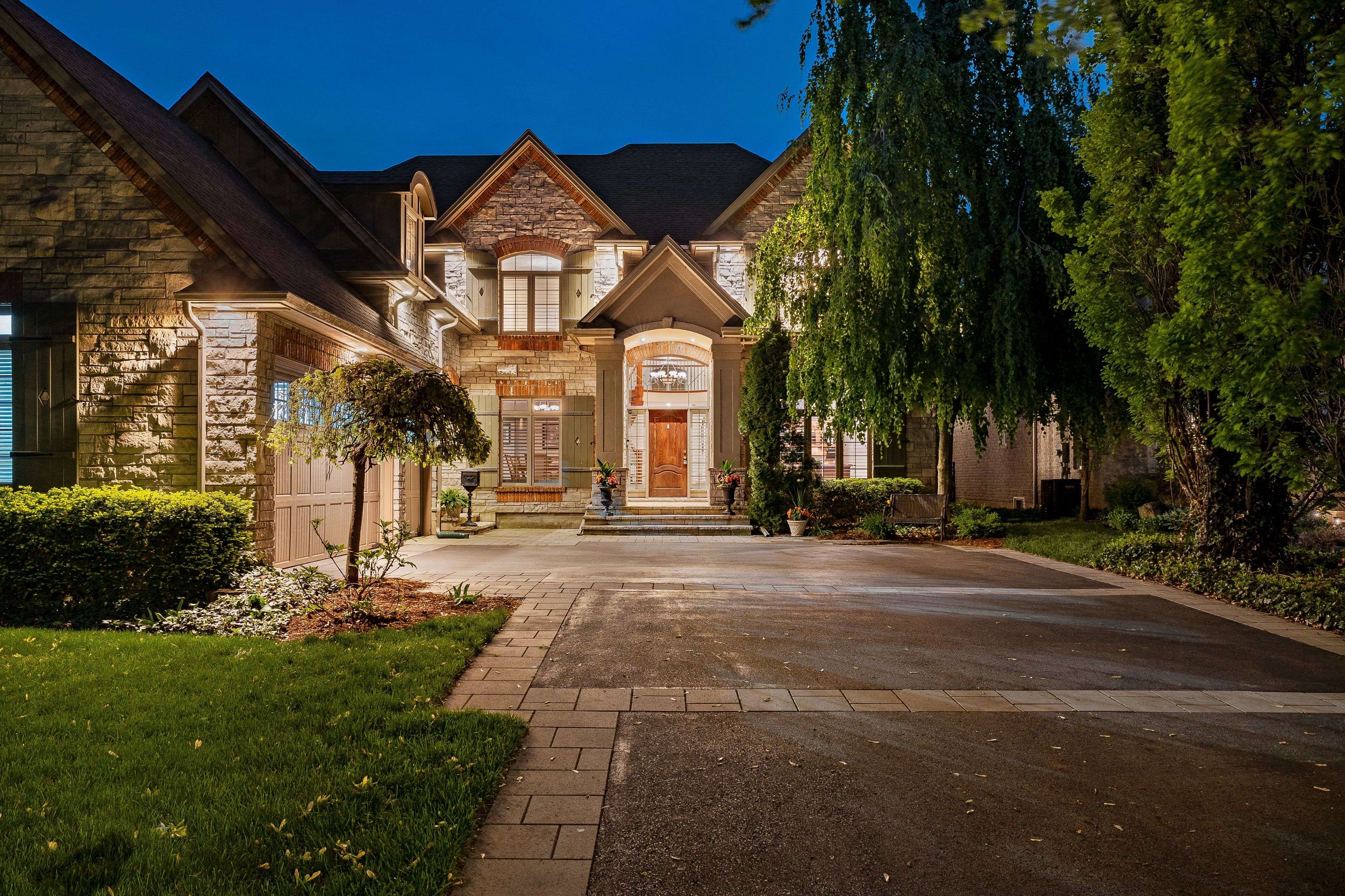 Burlington, ON L7L 2H4,290 Shoreacres RD