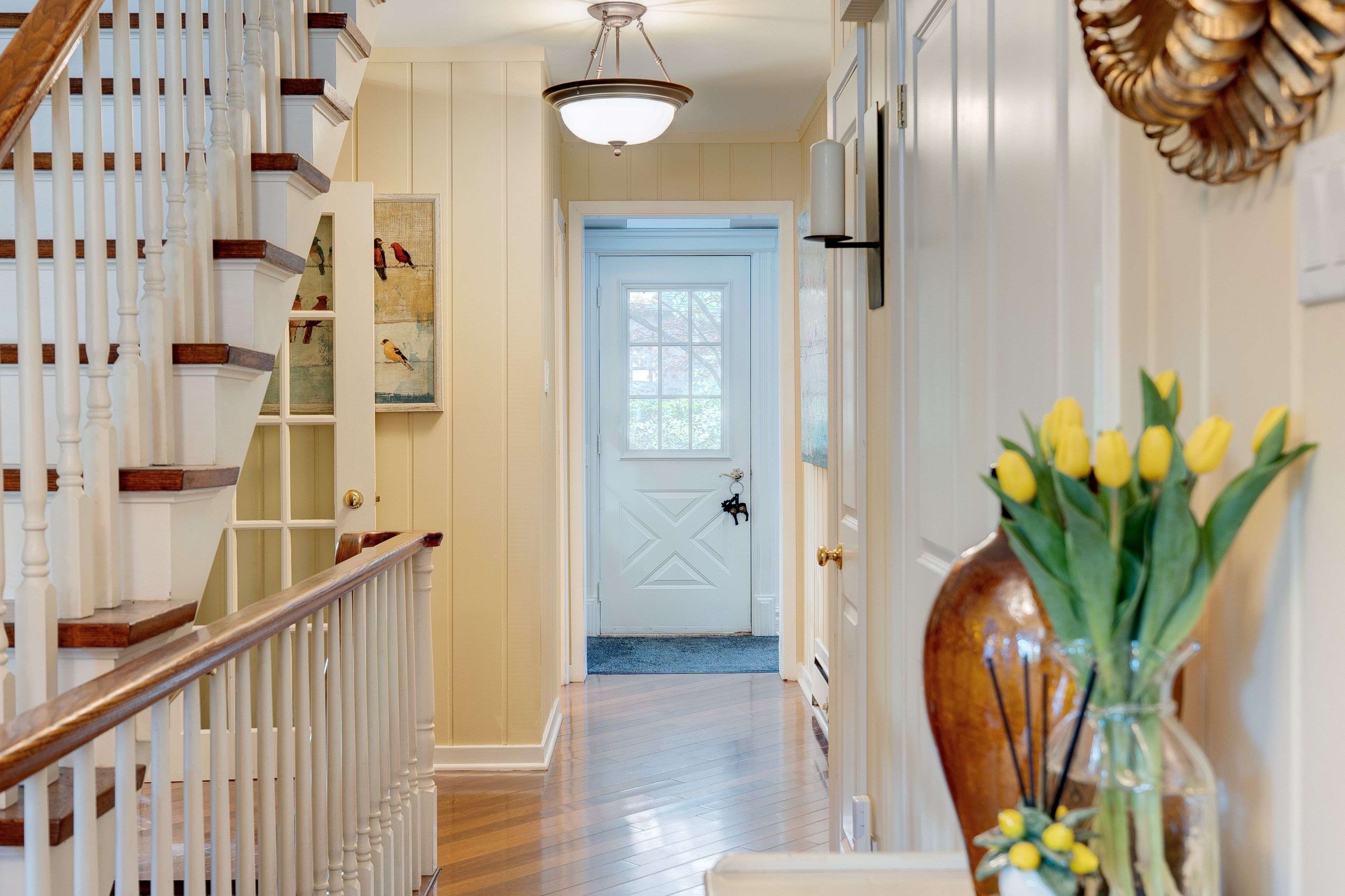 Oakville, ON L6K 2J7,132 Sparling CT