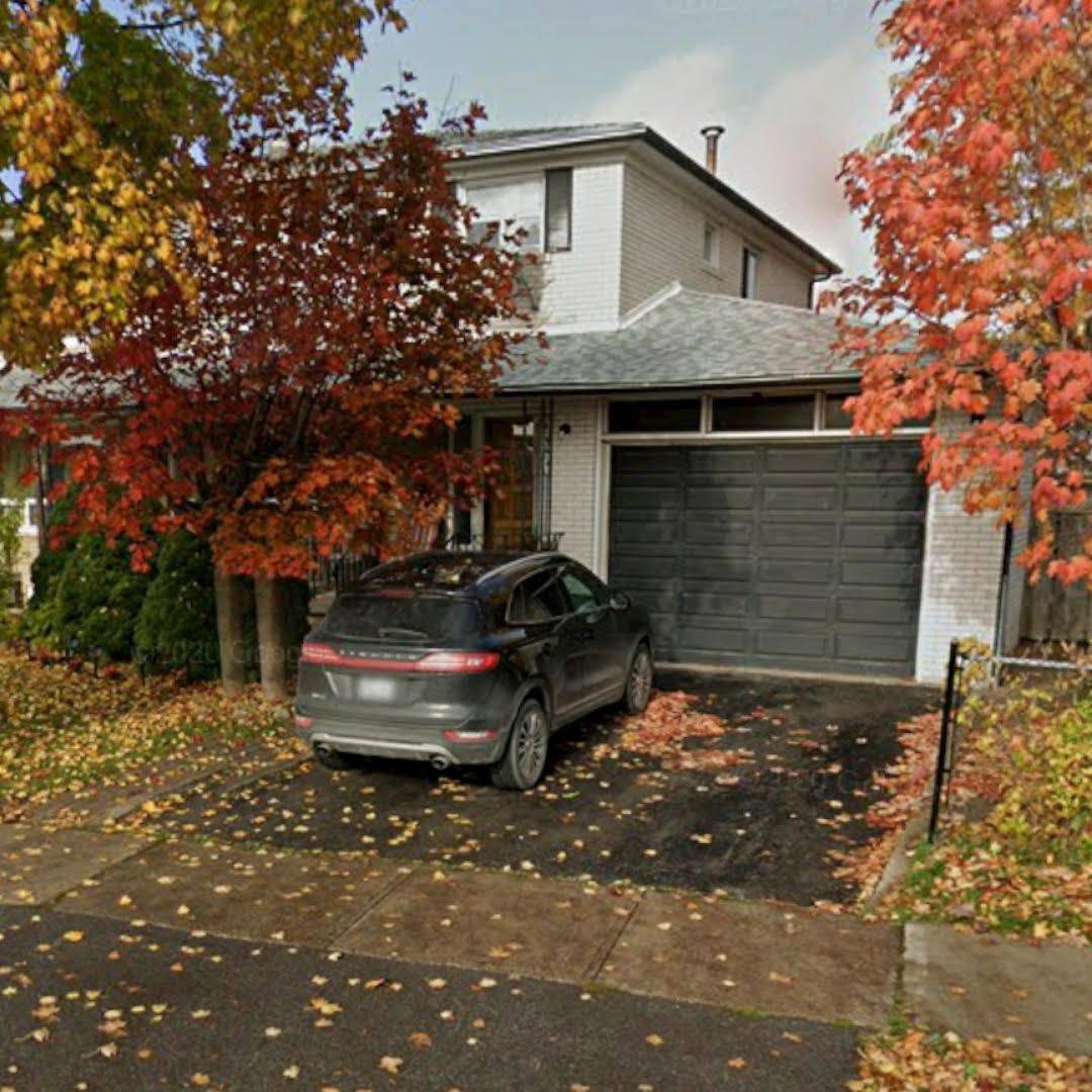 Mississauga, ON L4T 2X9,7554 Darcel AVE