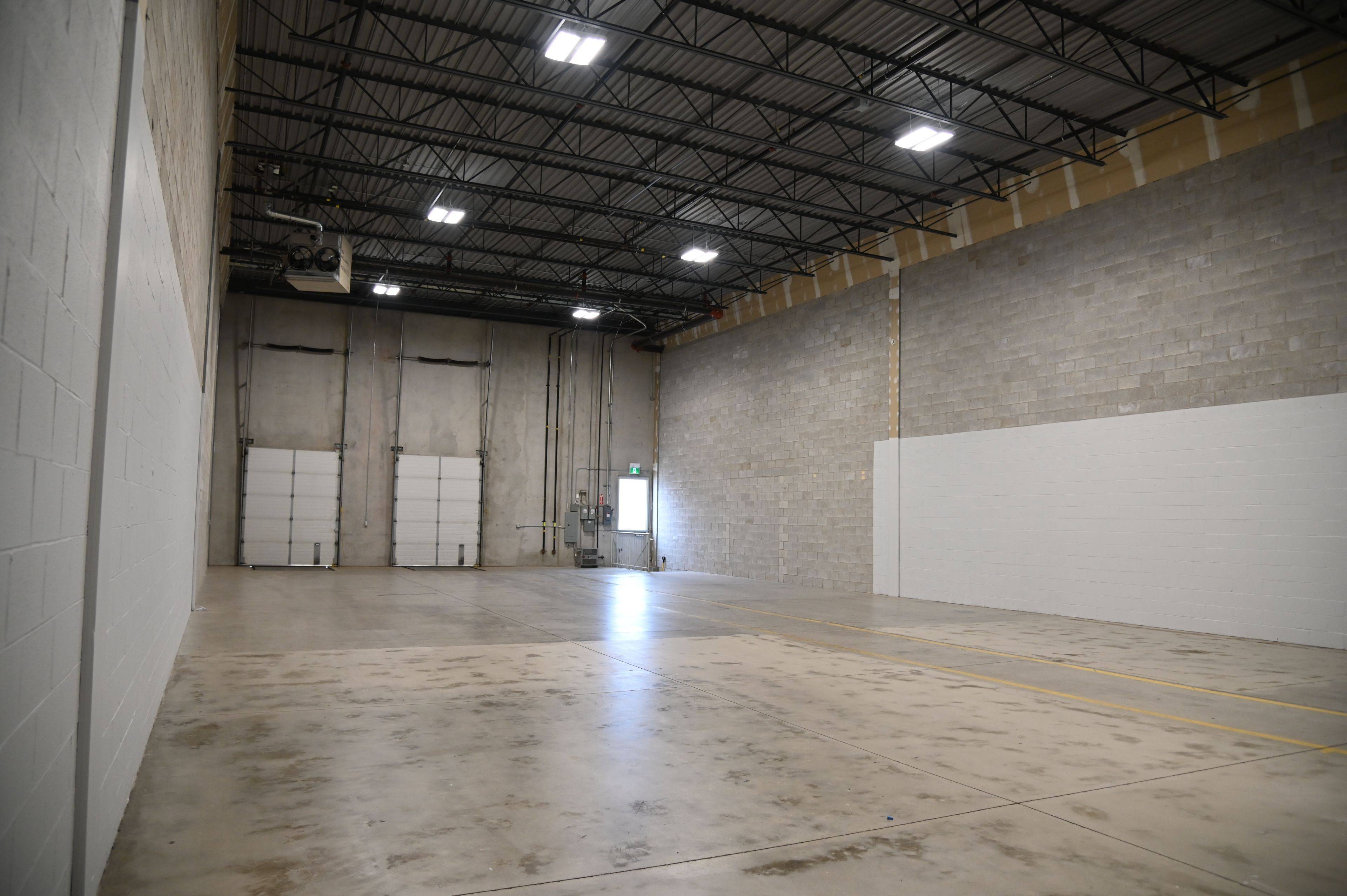 Mississauga, ON L5L 5Z9,3350 Ridgeway DR #5