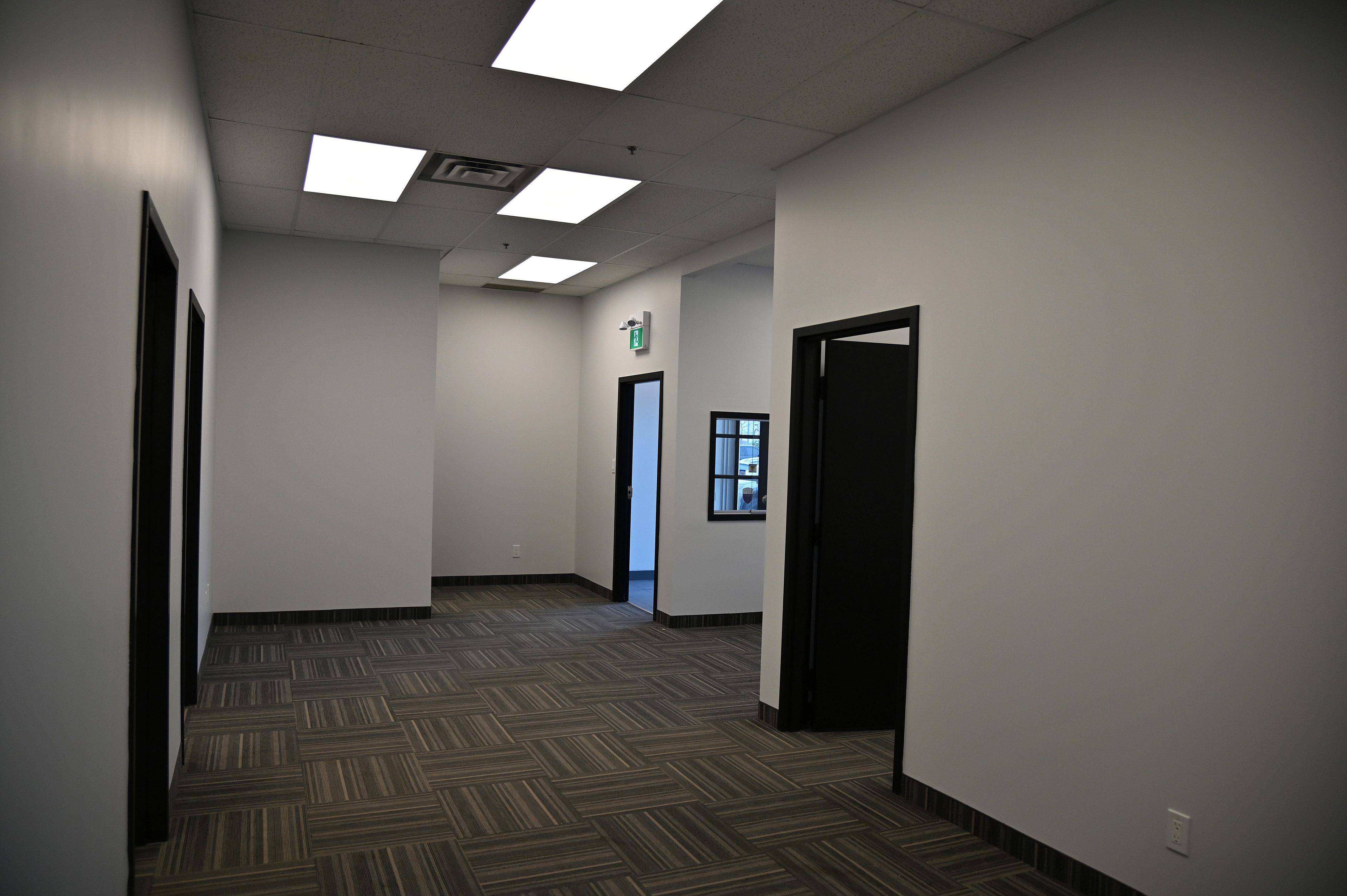 Mississauga, ON L5L 5Z9,3350 Ridgeway DR #5