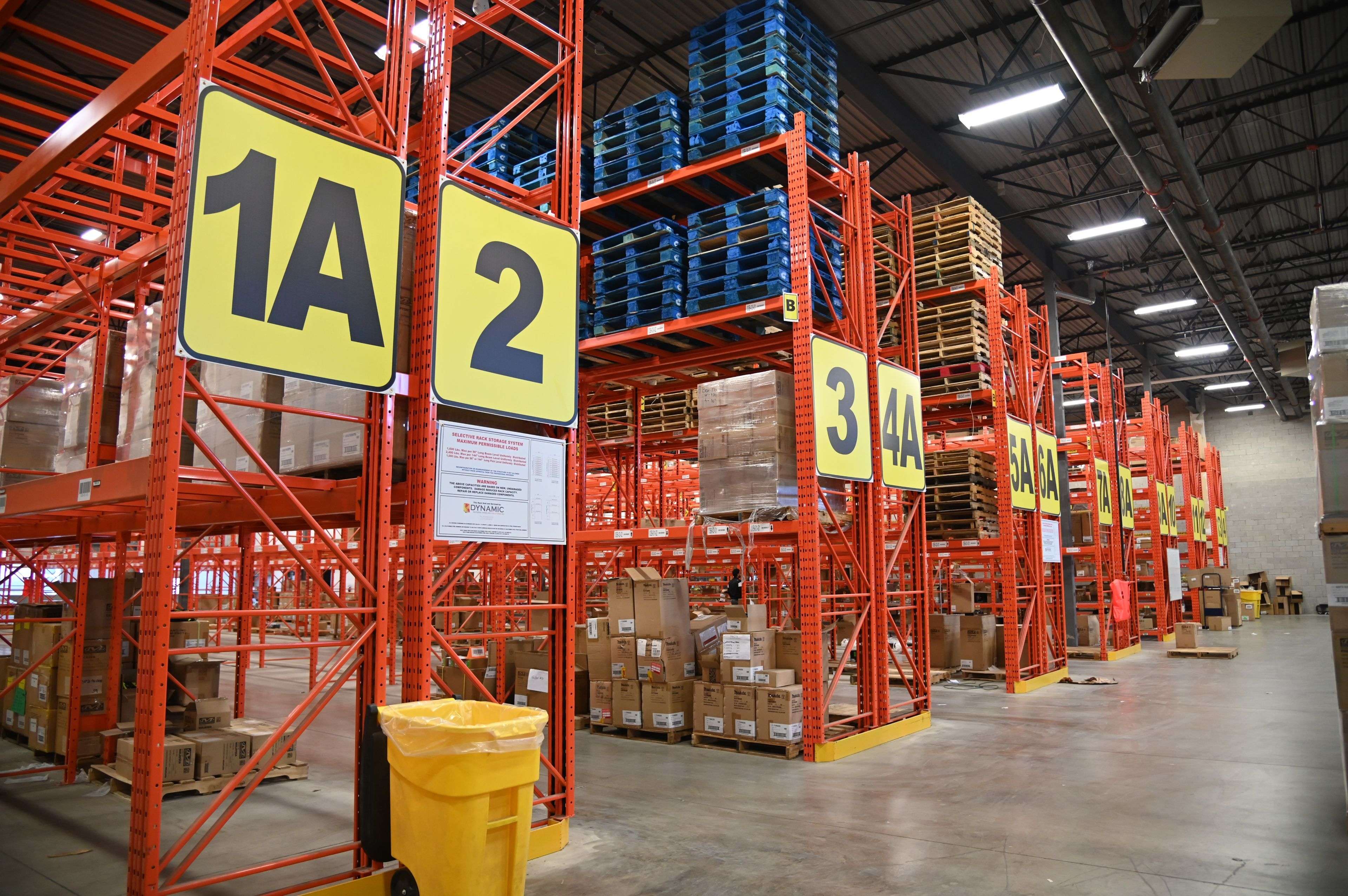 Mississauga, ON L5L 0B2,3800A Laird RD #2-3