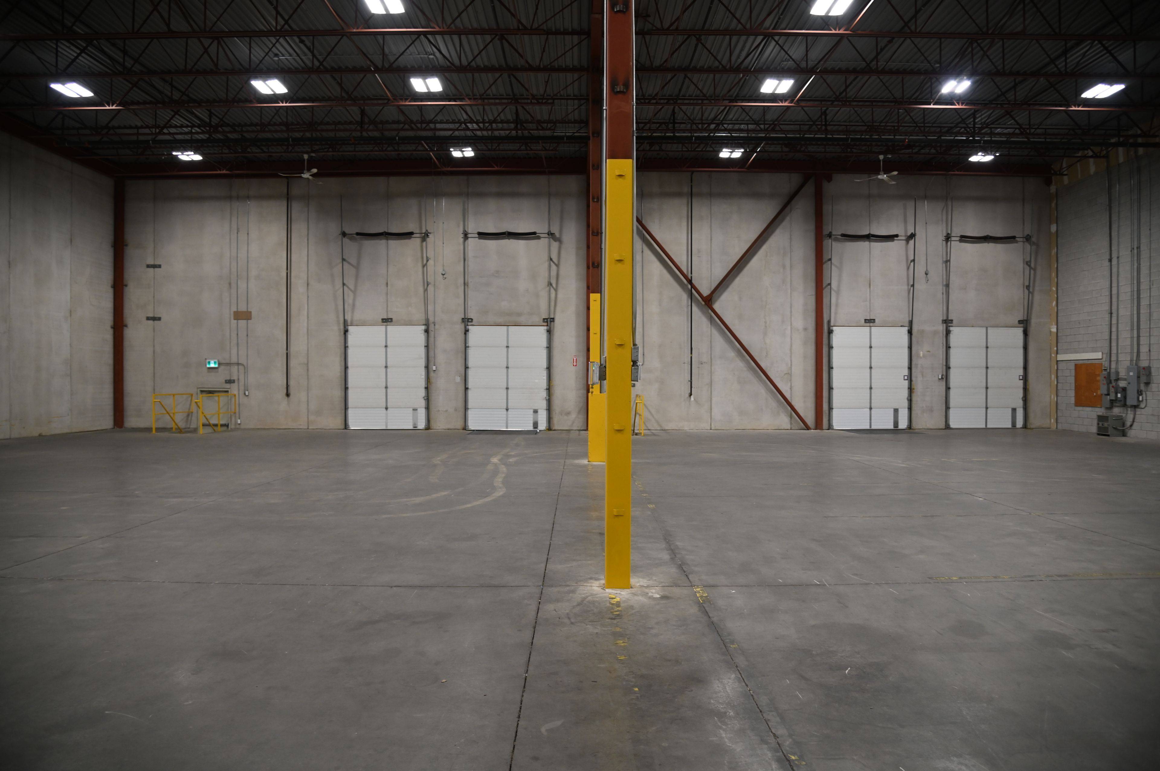 Mississauga, ON L5L 5Z3,4100A Sladeview CRES #1-2