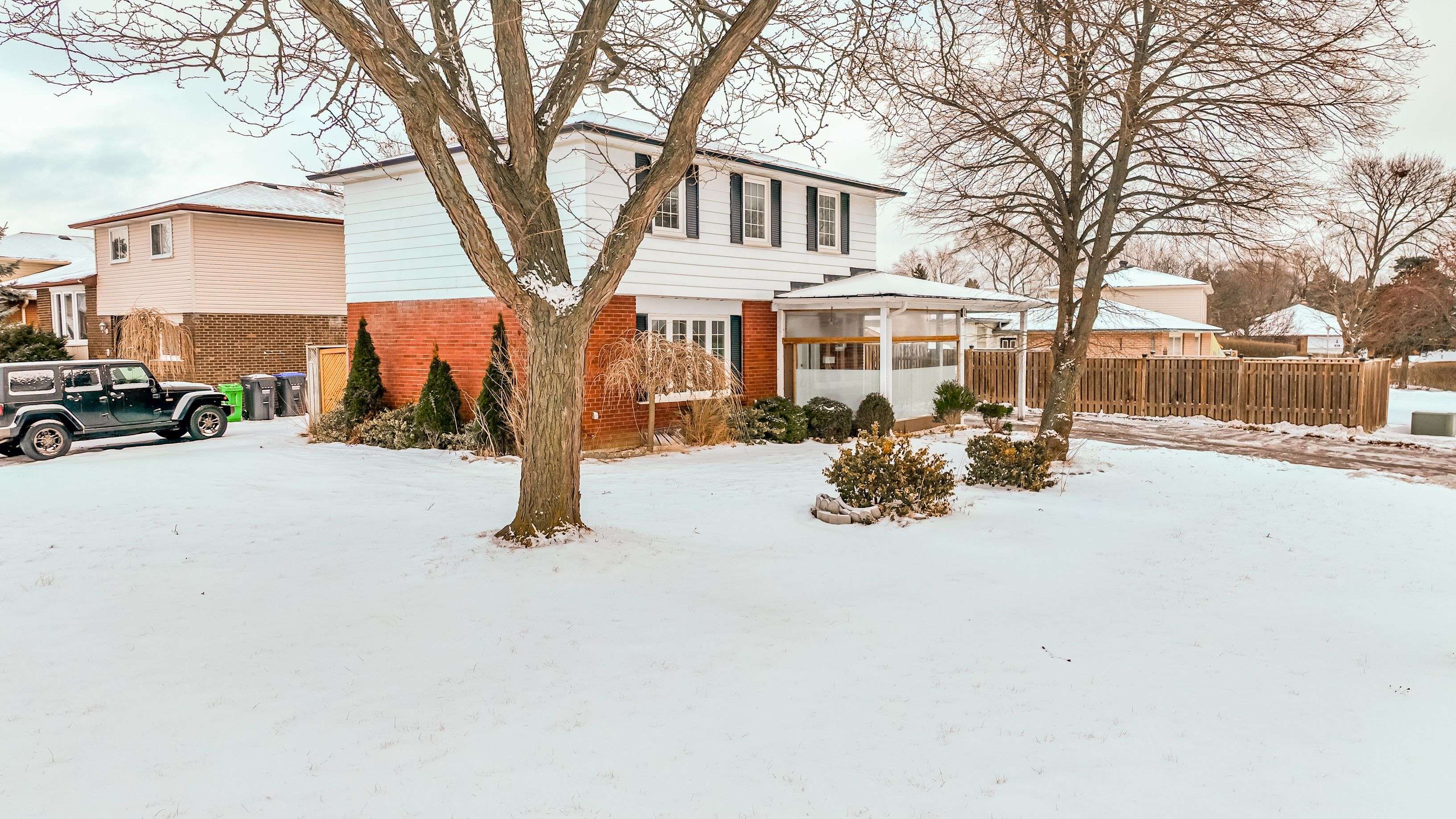 Brampton, ON L6T 2C2,1 Elrose RD