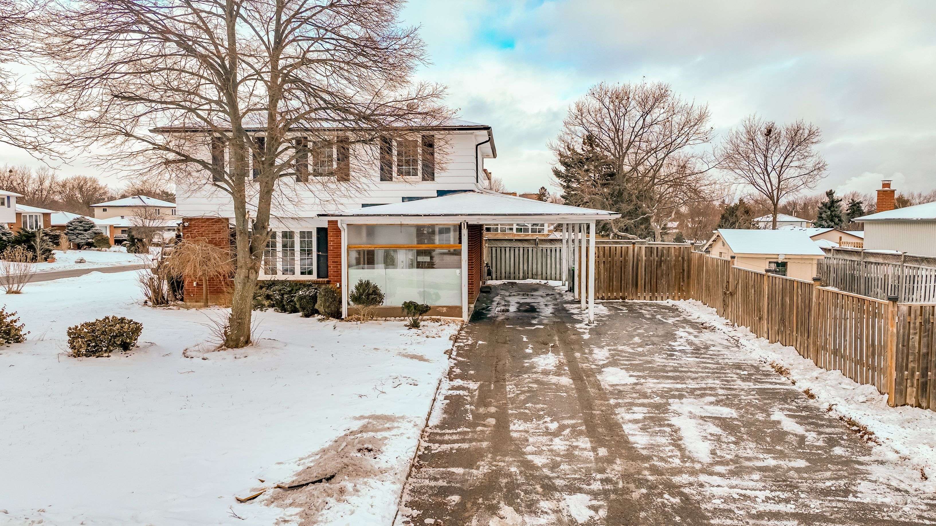 Brampton, ON L6T 2C2,1 Elrose RD